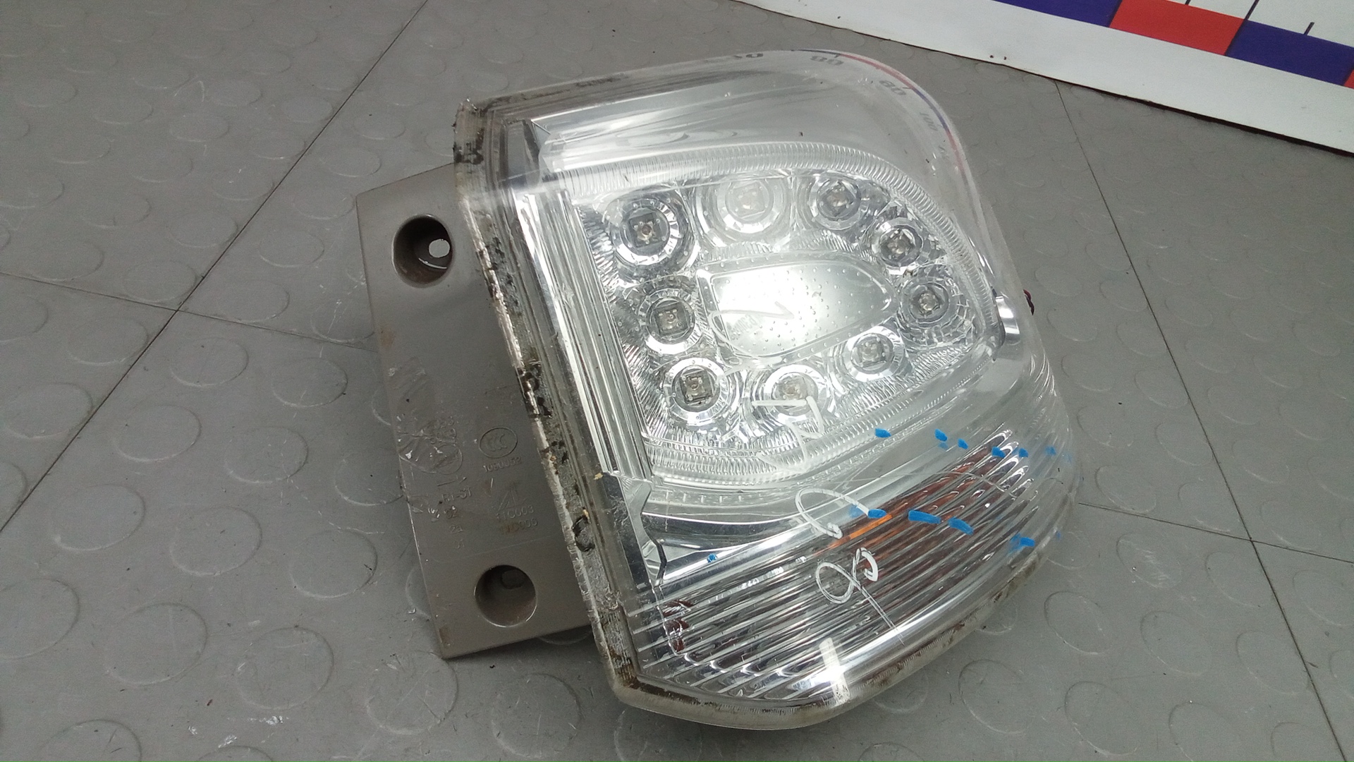 Фонарь задний правый Mitsubishi Outlander 3 GF0W
