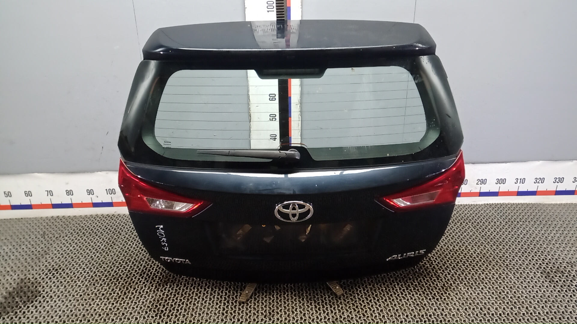 Дверь 3-5 Toyota Auris E180