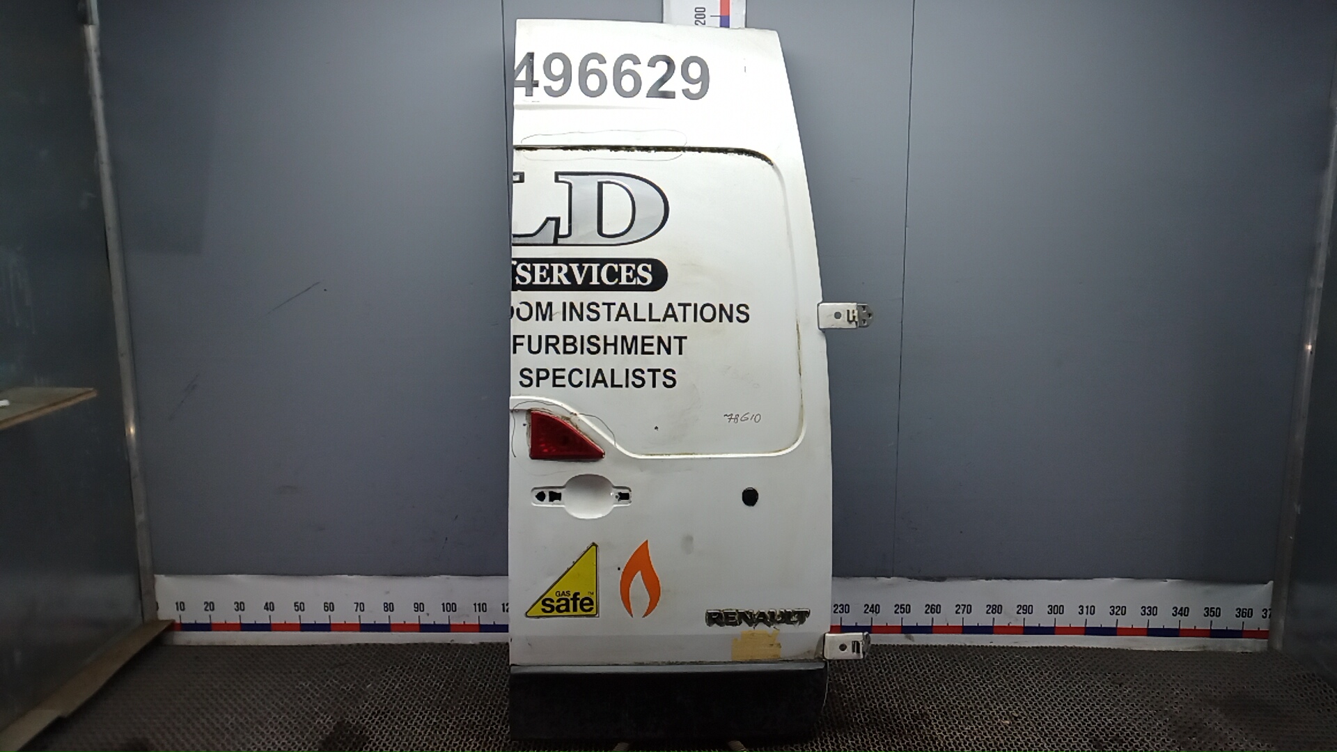 Дверь распашная правая Renault Master 3