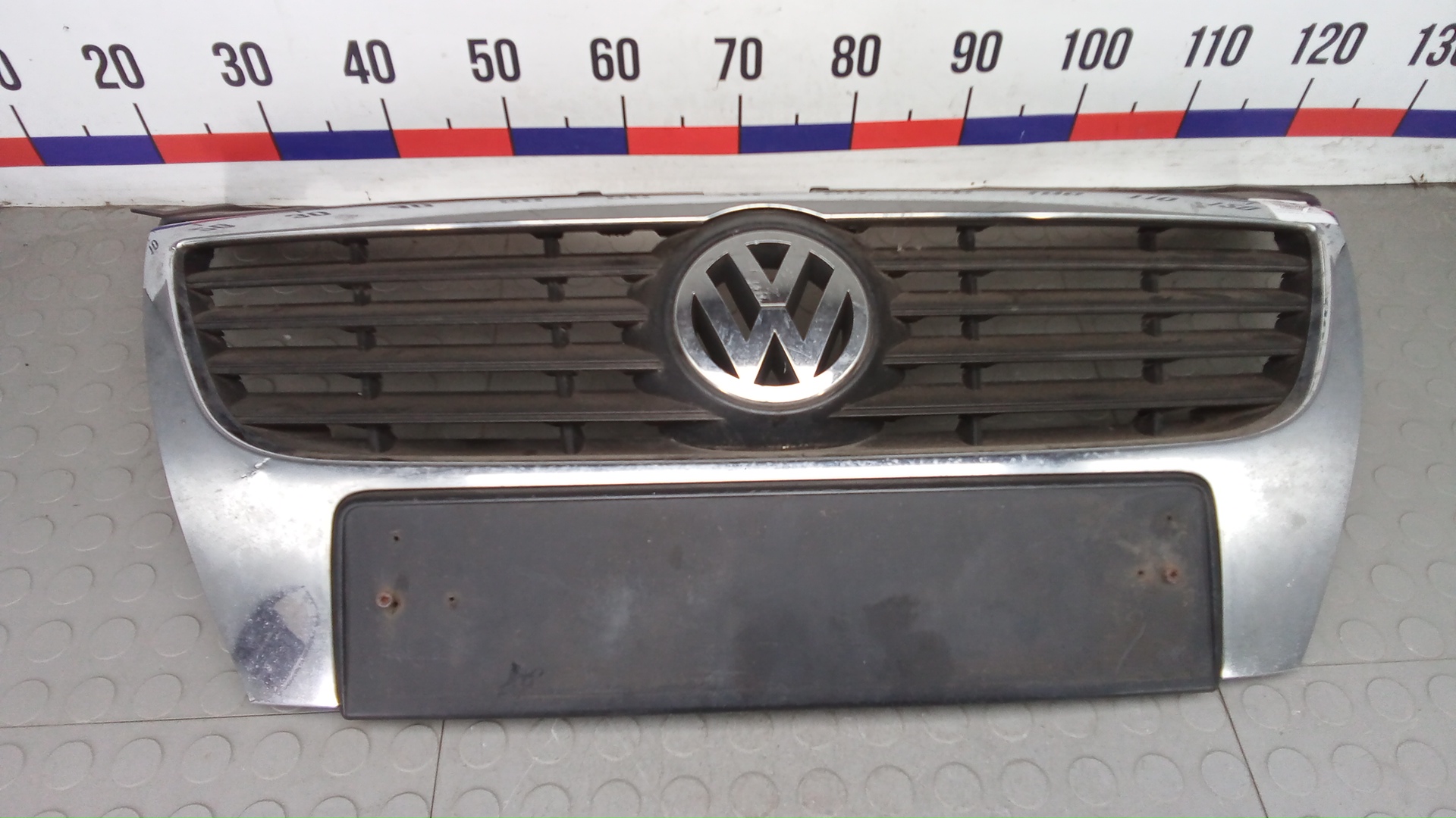 Решетка радиатора Volkswagen Passat B6