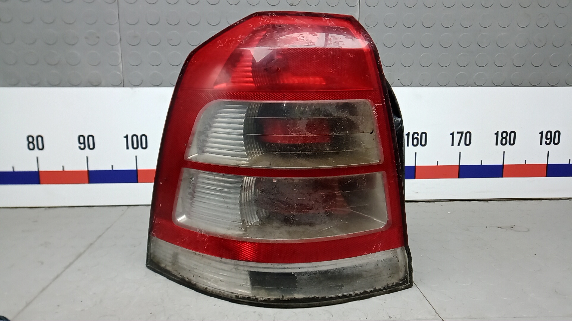Фонарь задний левый Opel Zafira B