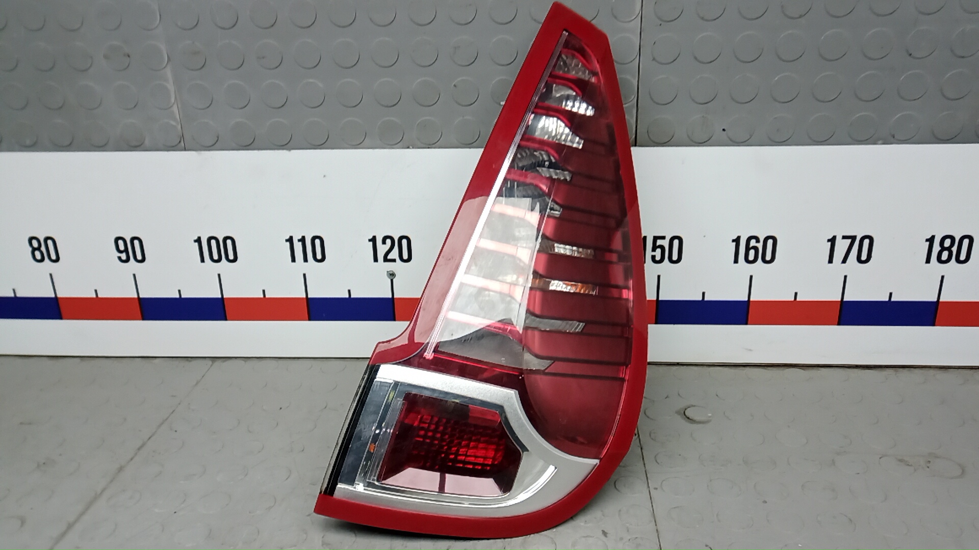 Фонарь задний правый Renault Scenic 3