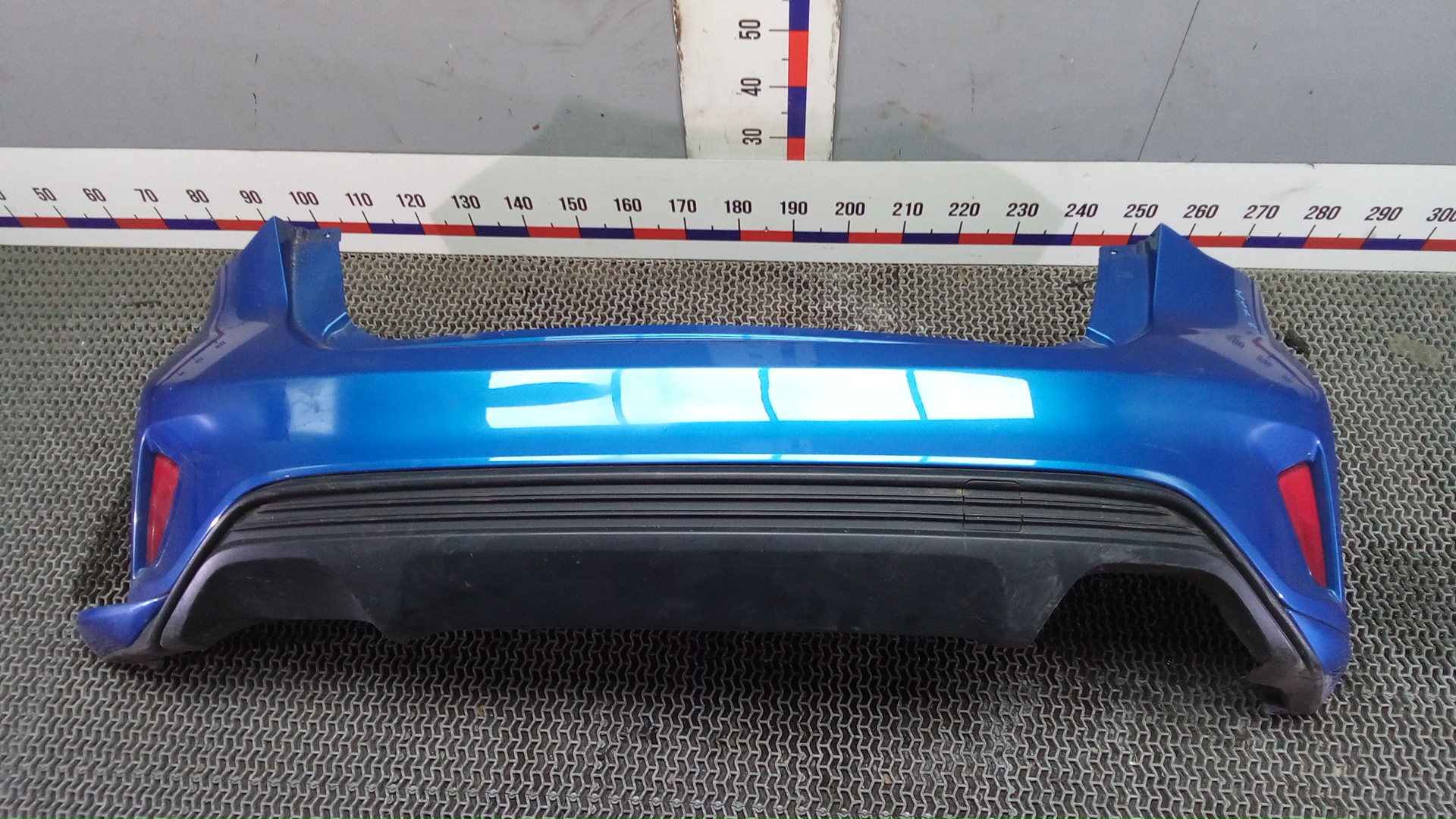 Бампер задний Ford Focus 4