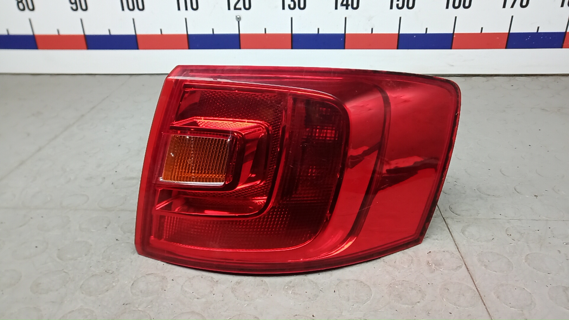 Фонарь задний правый Volkswagen Jetta 6