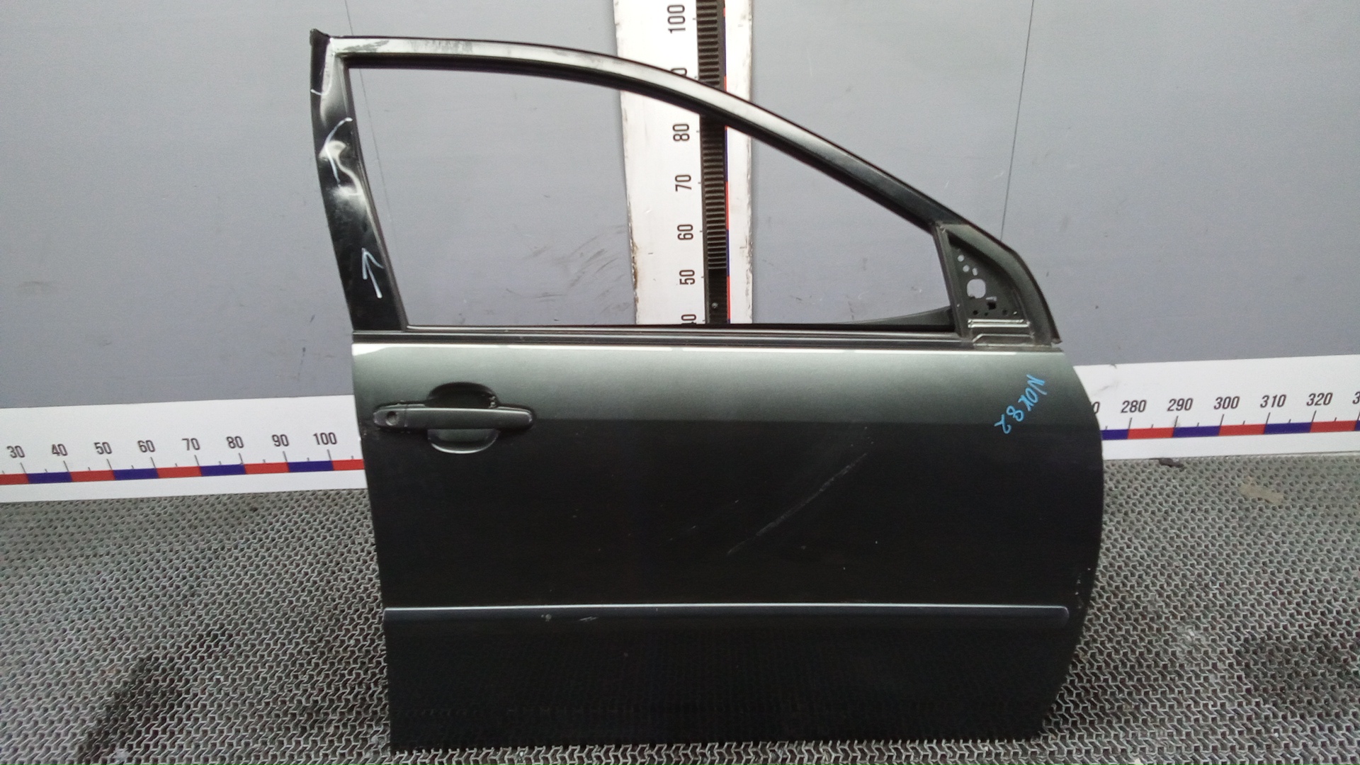 Дверь передняя правая Toyota Corolla E12