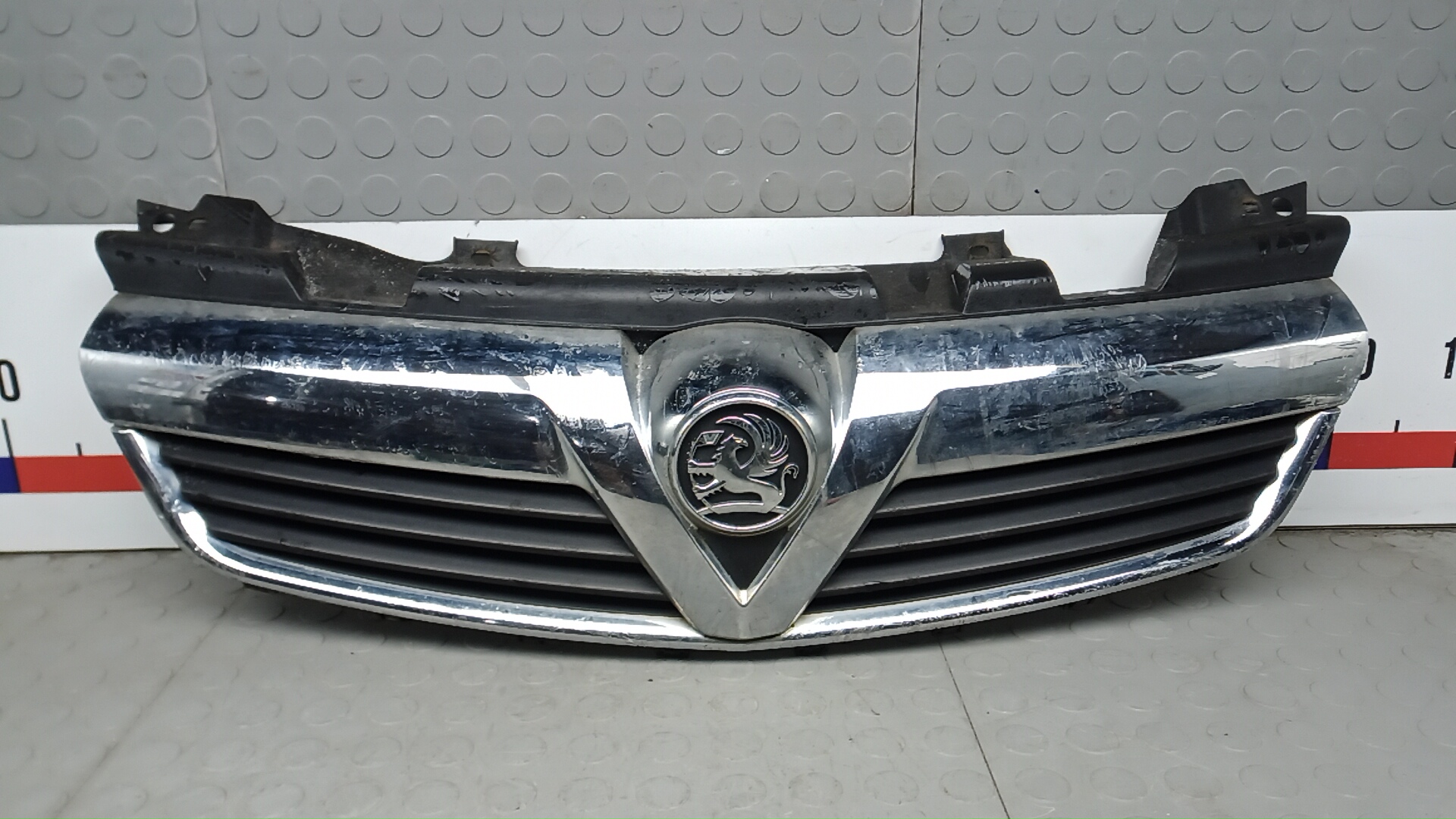 Решетка радиатора Opel Zafira B