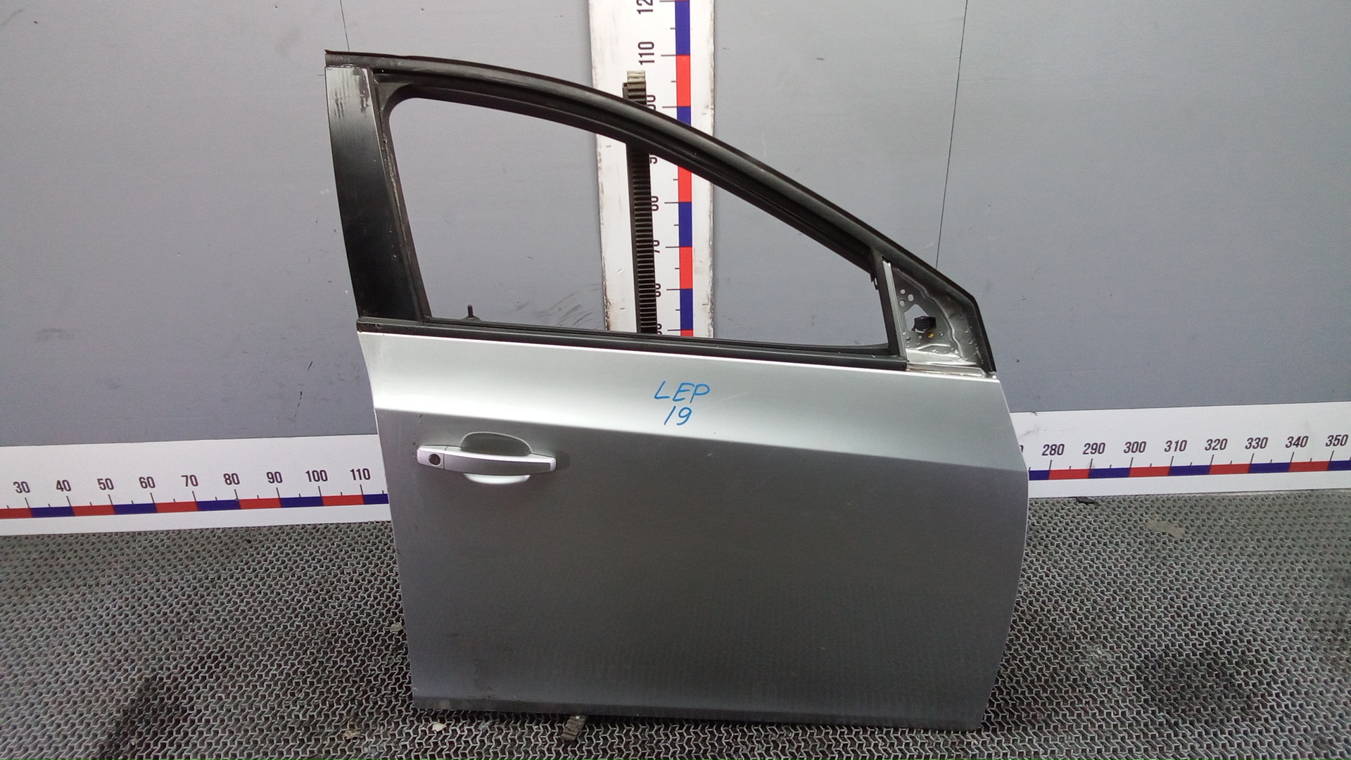 Дверь передняя правая Chevrolet Cruze J300
