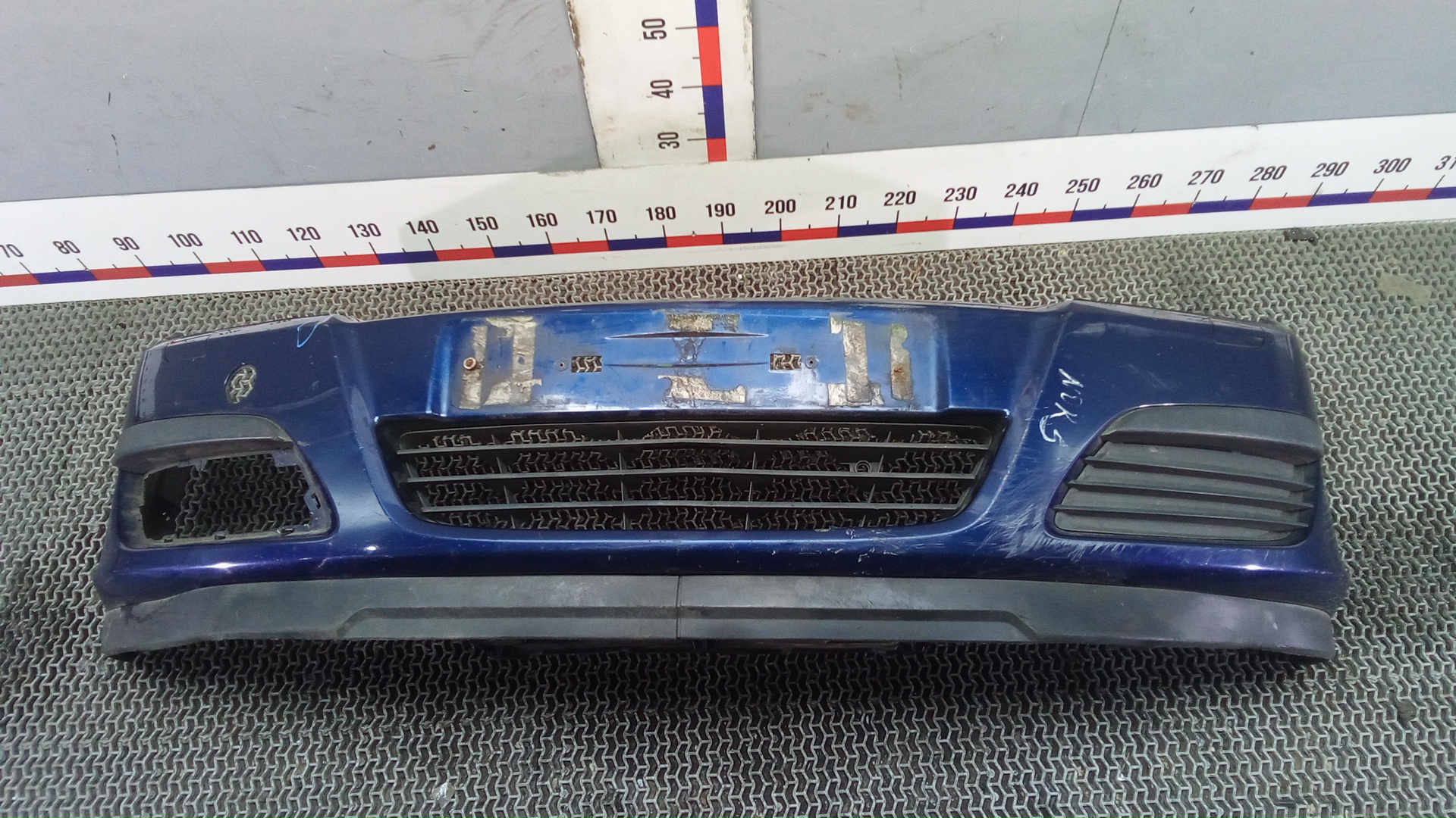 Бампер передний Opel Astra H
