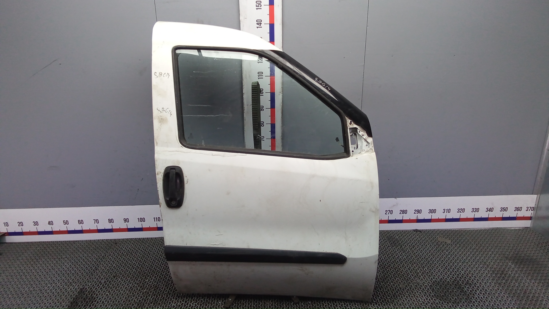 Дверь передняя правая Opel Combo D