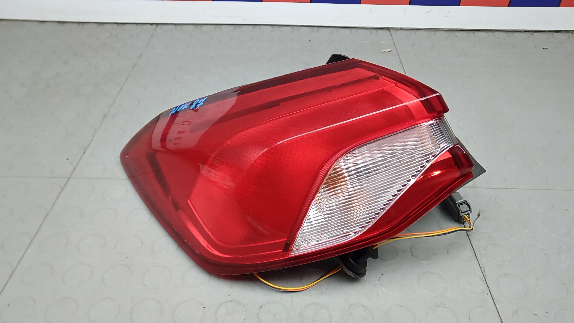 Фонарь задний левый Ford Focus 4