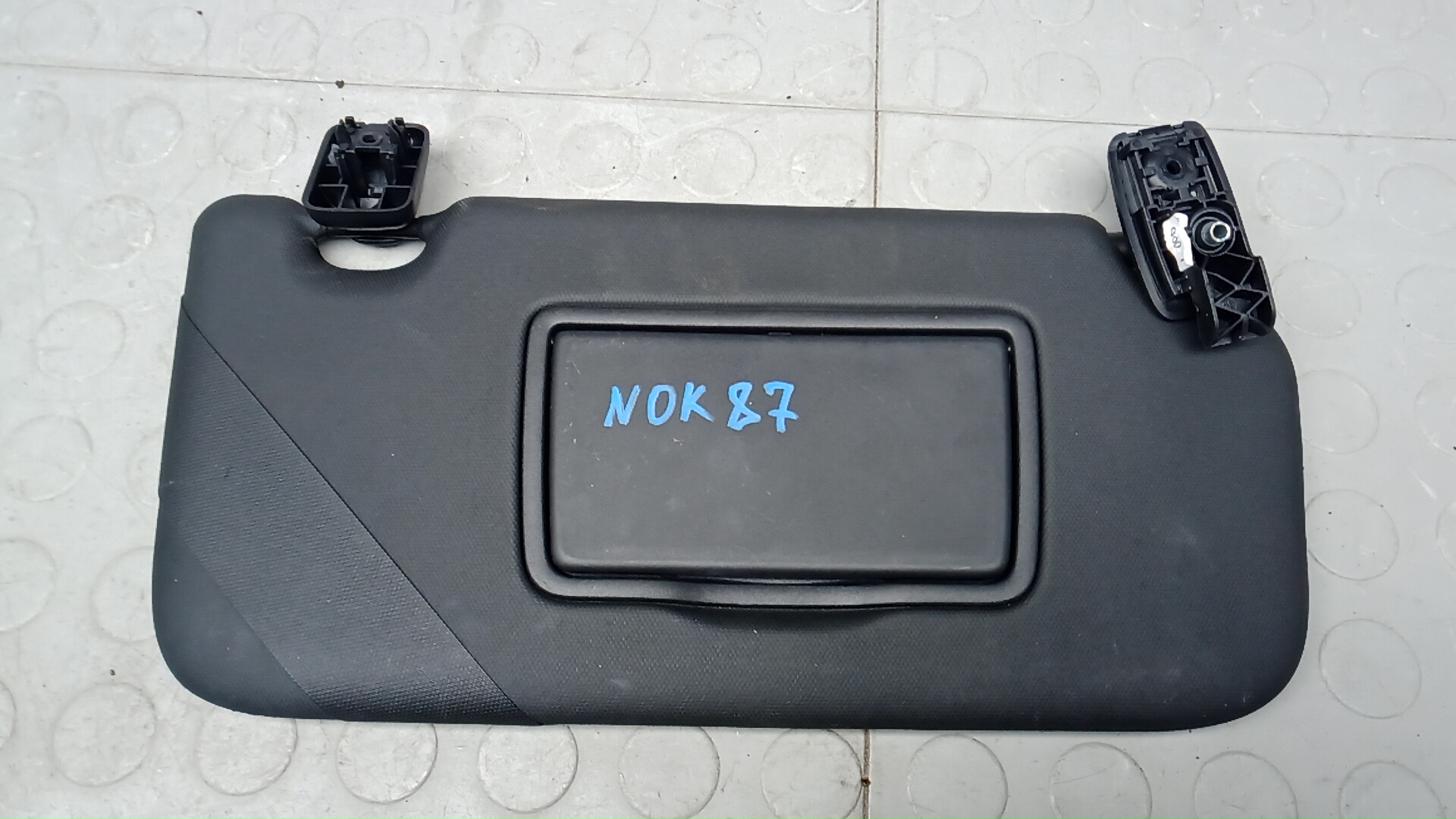 Солнцезащитный козырек Ford Focus 4