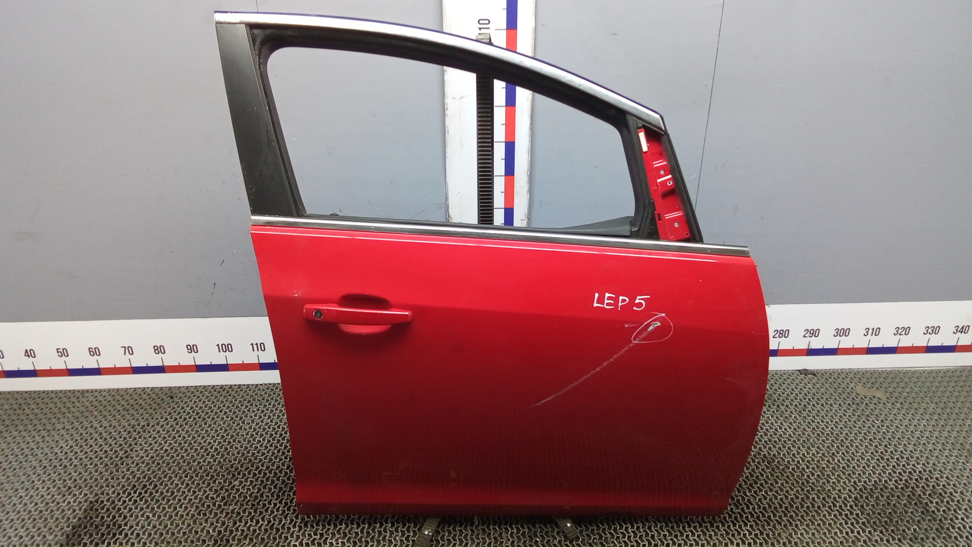 Дверь передняя правая Opel Astra J