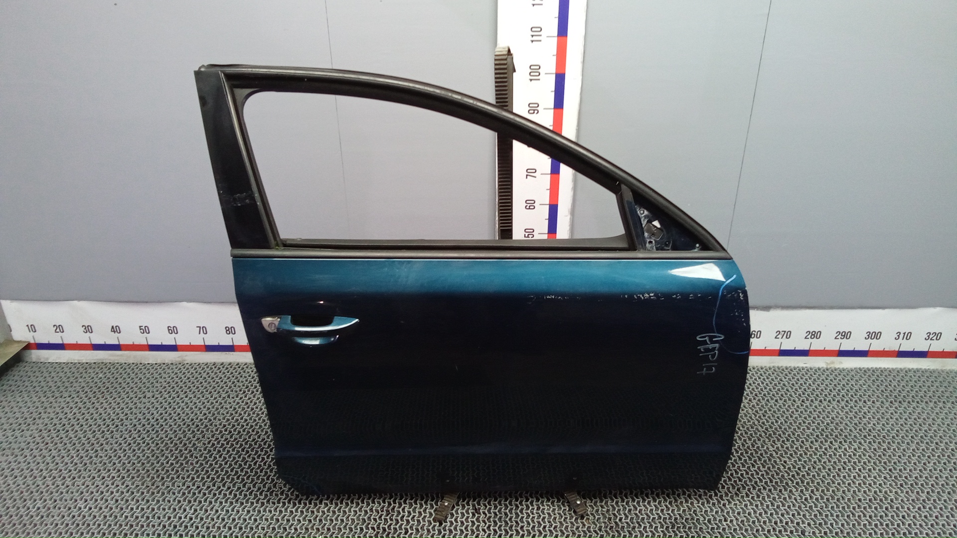 Дверь передняя правая Skoda Superb 2