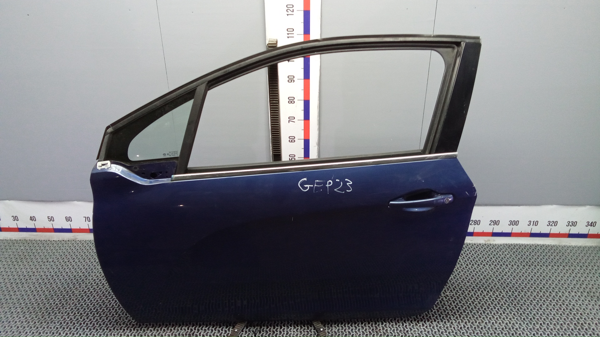 Дверь передняя левая Peugeot 208 1