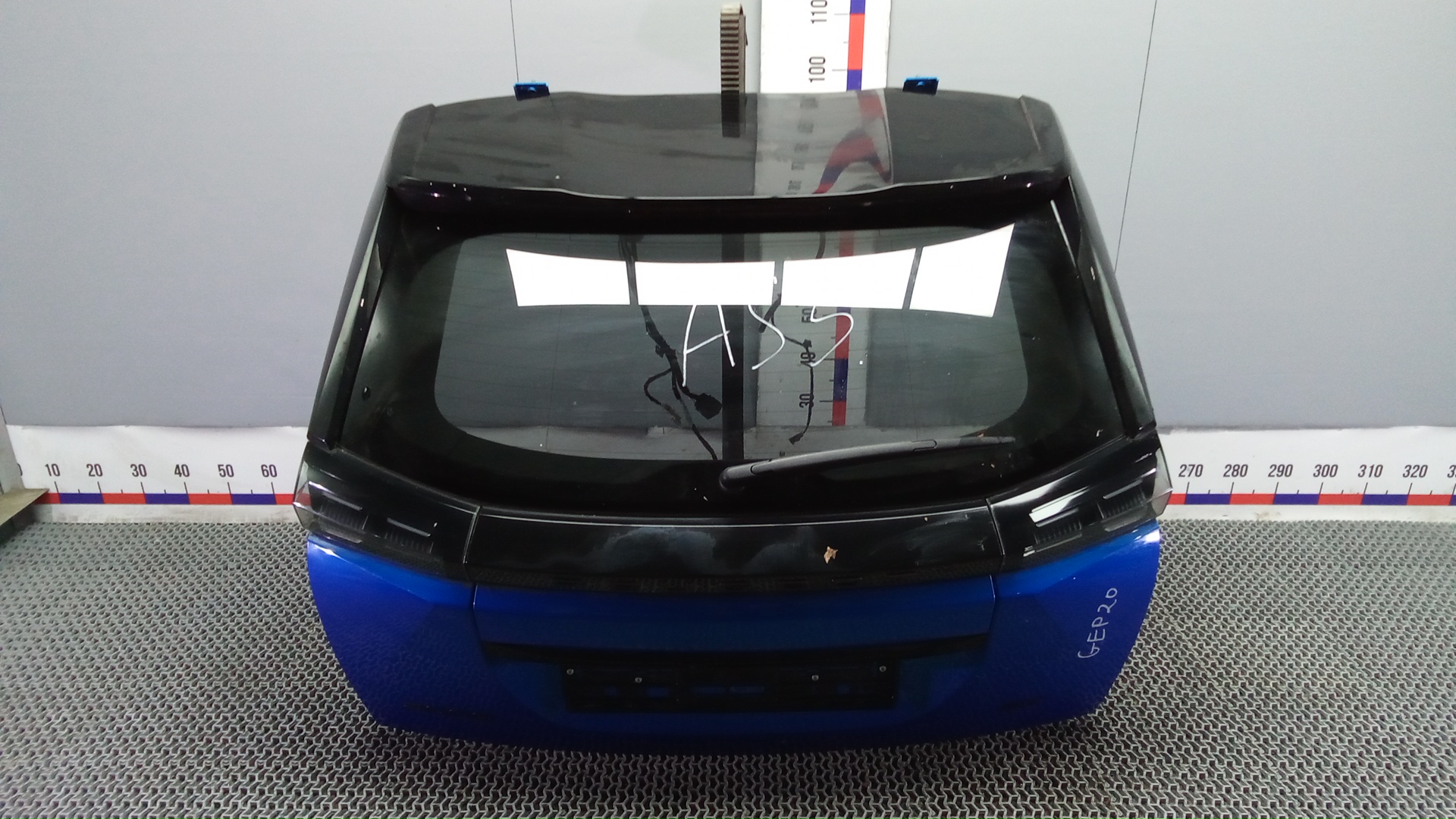 Дверь 3-5 Peugeot 2008 2