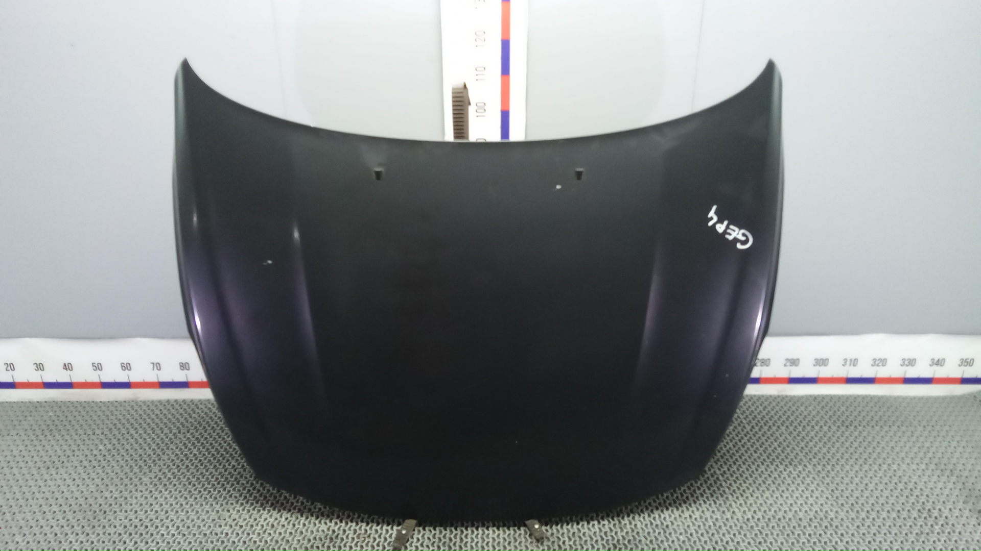 Капот Volvo V60 1