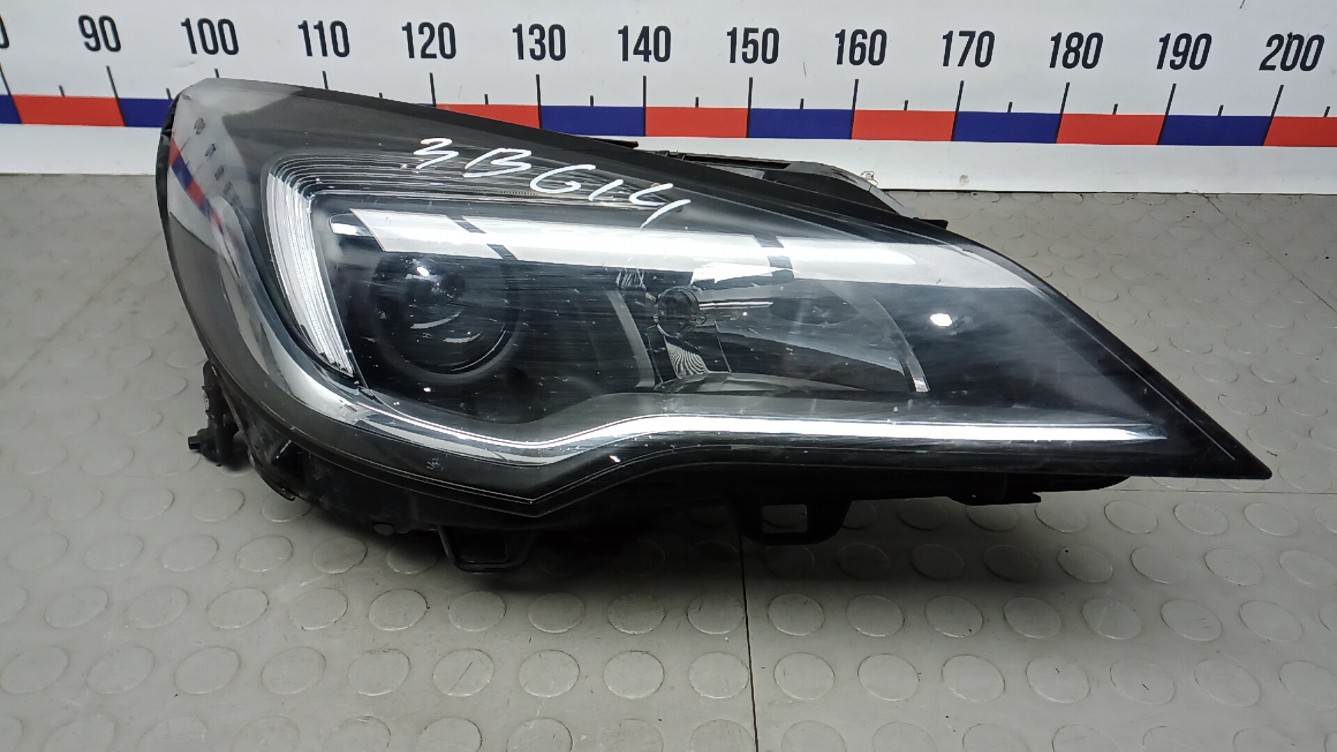 Фара правая Opel Astra K