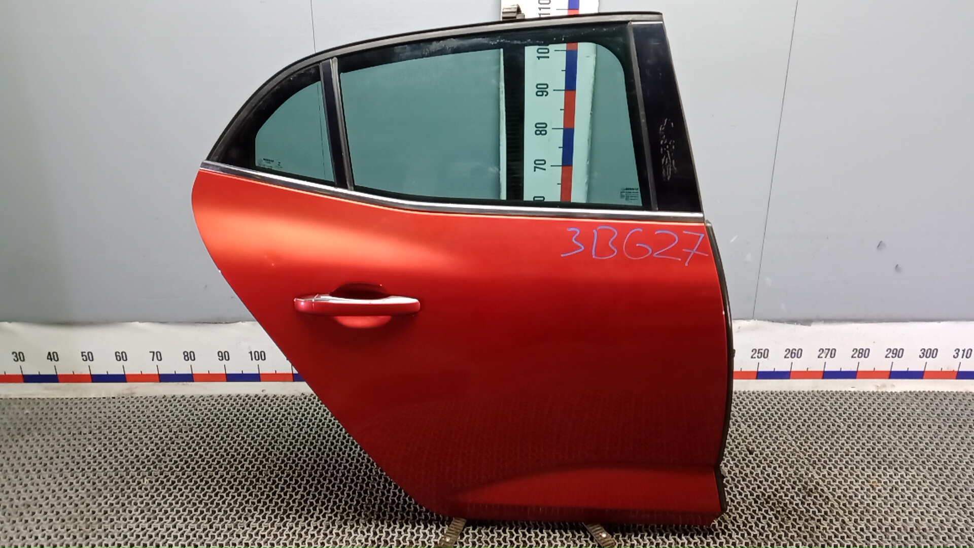 Дверь задняя правая Renault Megane 4