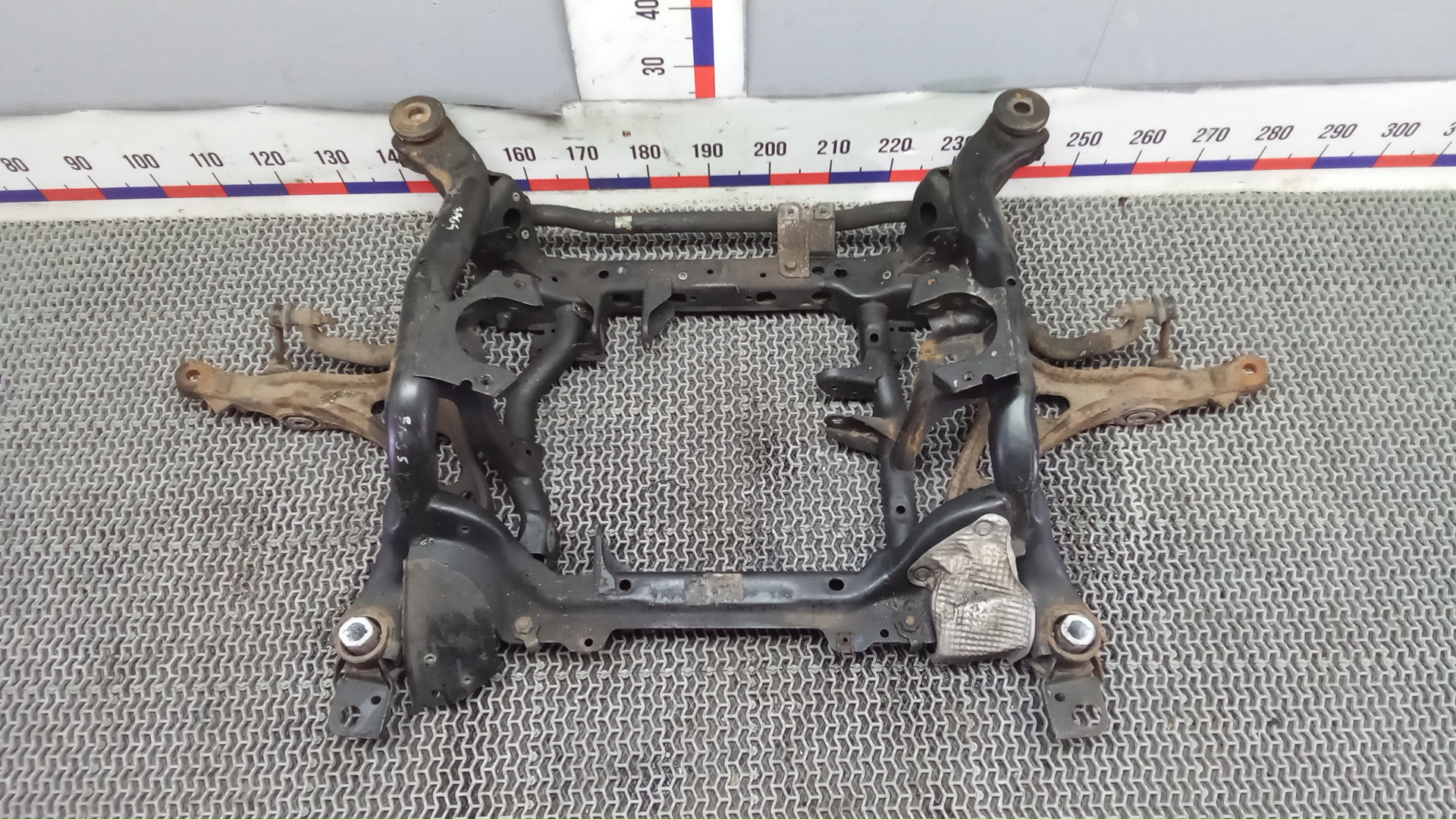 Балка подвески передняя Jeep Grand Cherokee WK2