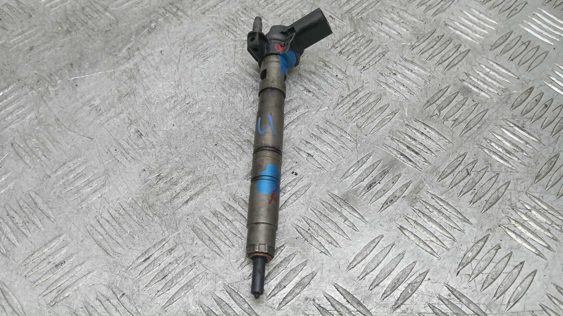 Форсунка дизельная Volkswagen Passat B6