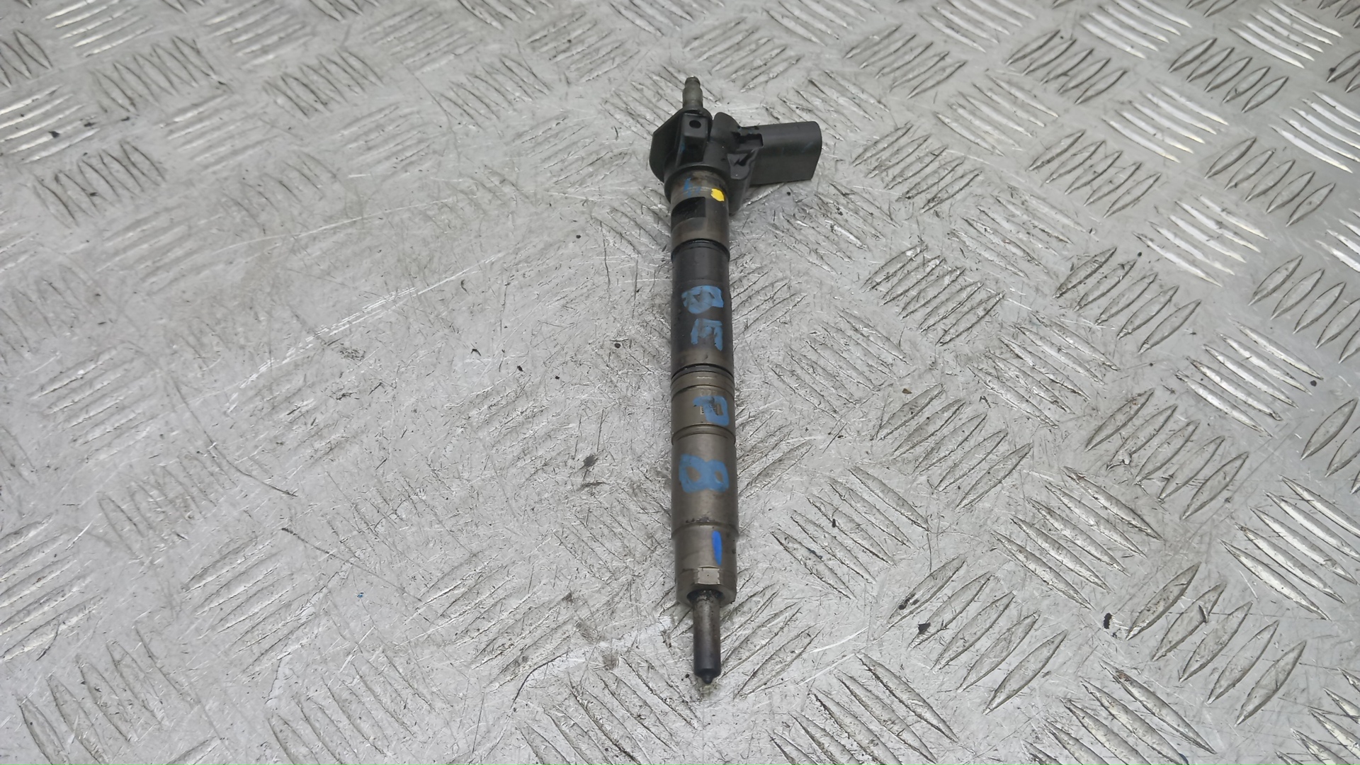 Форсунка дизельная Volkswagen Passat B6