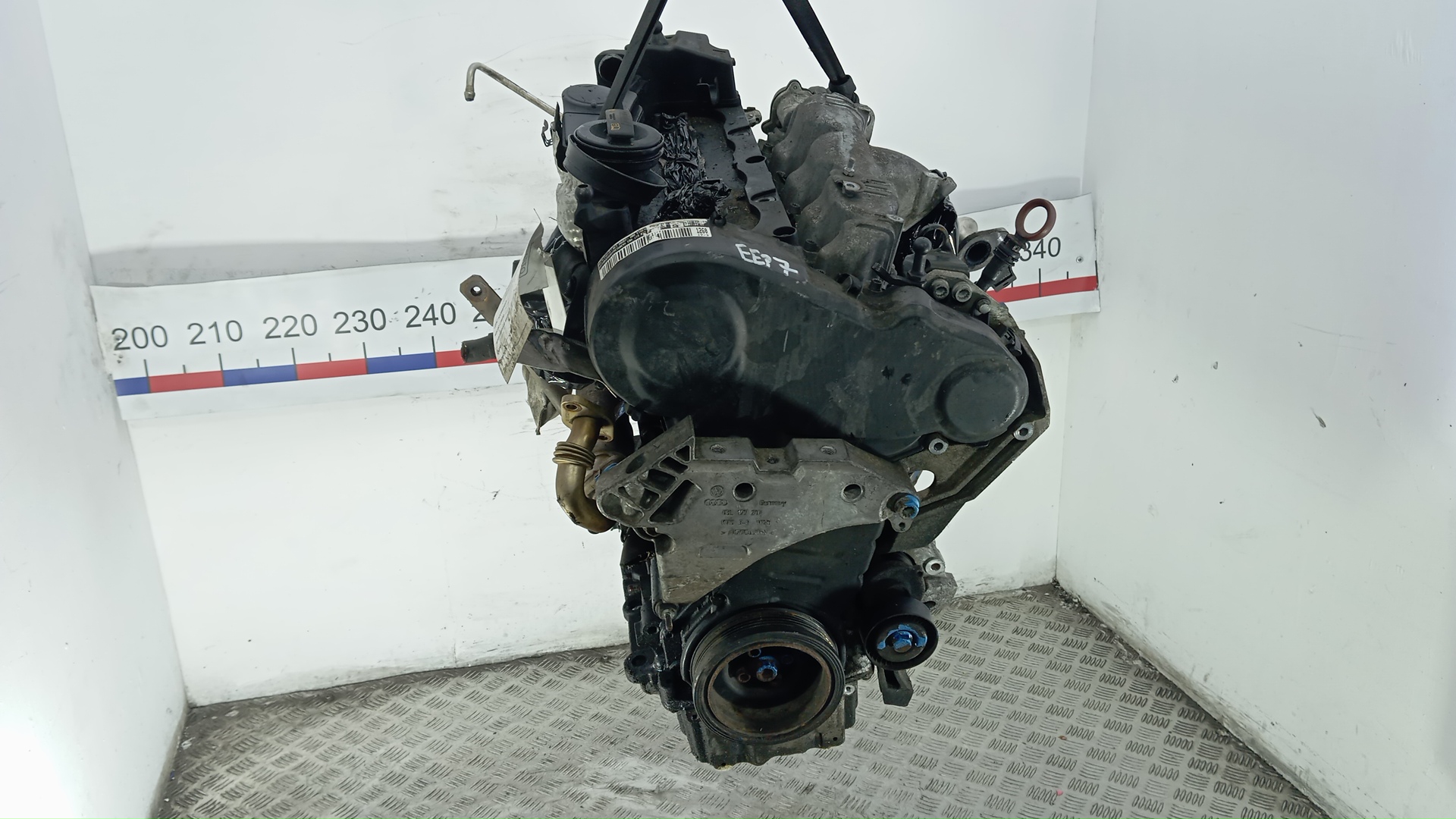 Двигатель дизельный Volkswagen Passat B6