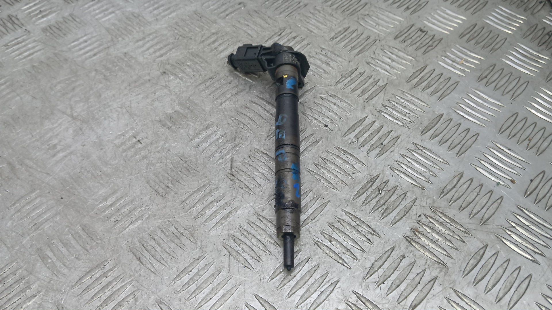 Форсунка дизельная Volkswagen Passat B6