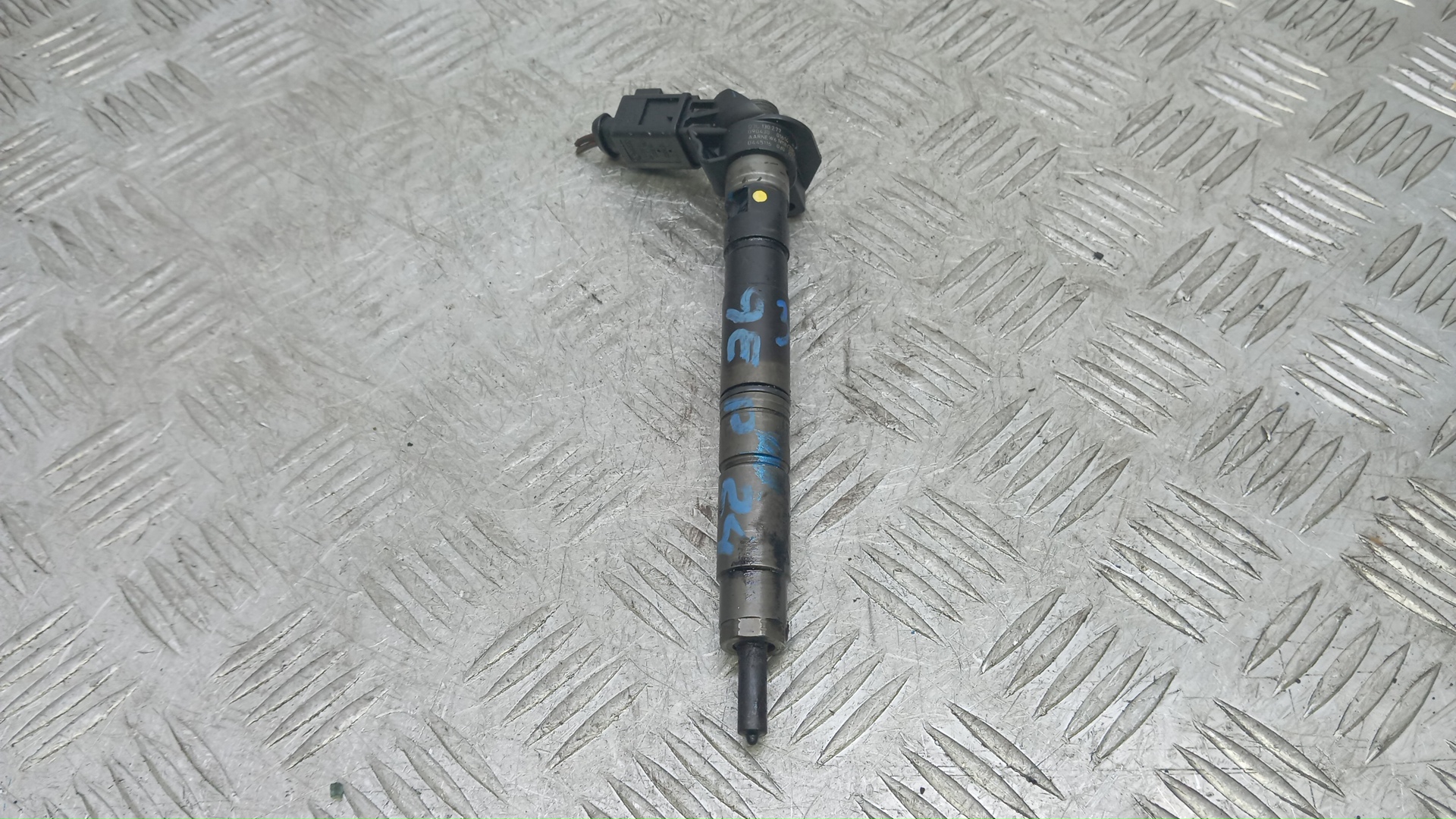 Форсунка дизельная Volkswagen Passat B6