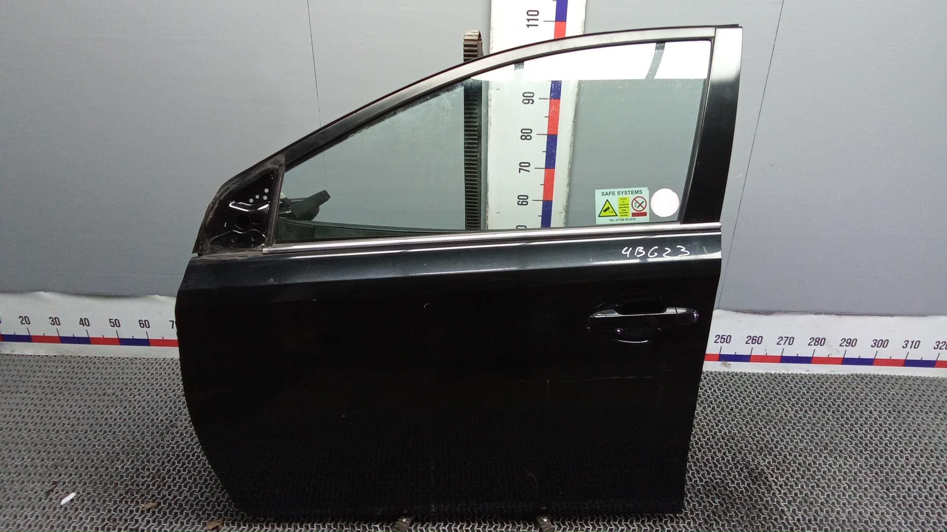 Дверь передняя левая Toyota Auris E180
