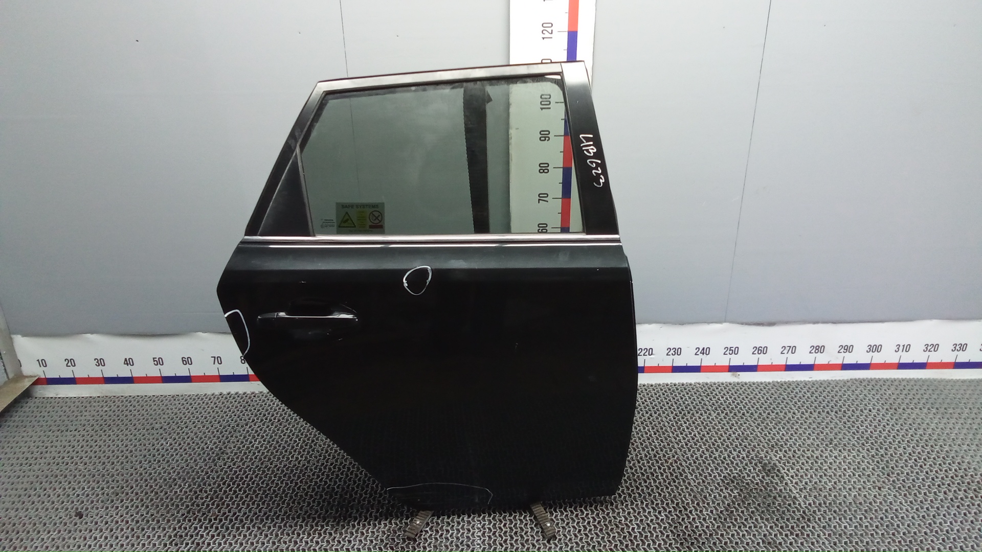 Дверь задняя правая Toyota Auris E180