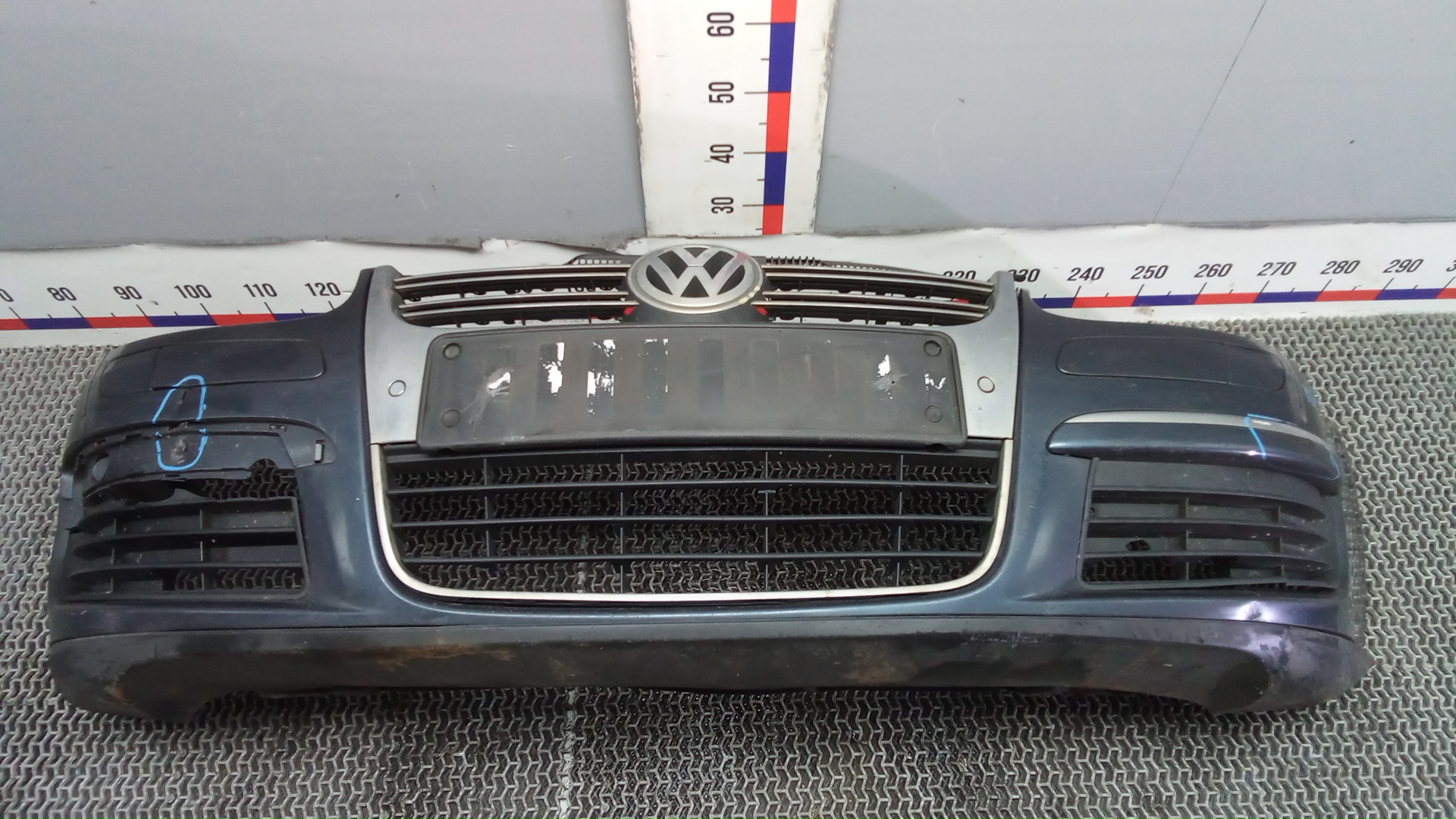 Бампер передний Volkswagen Jetta 5