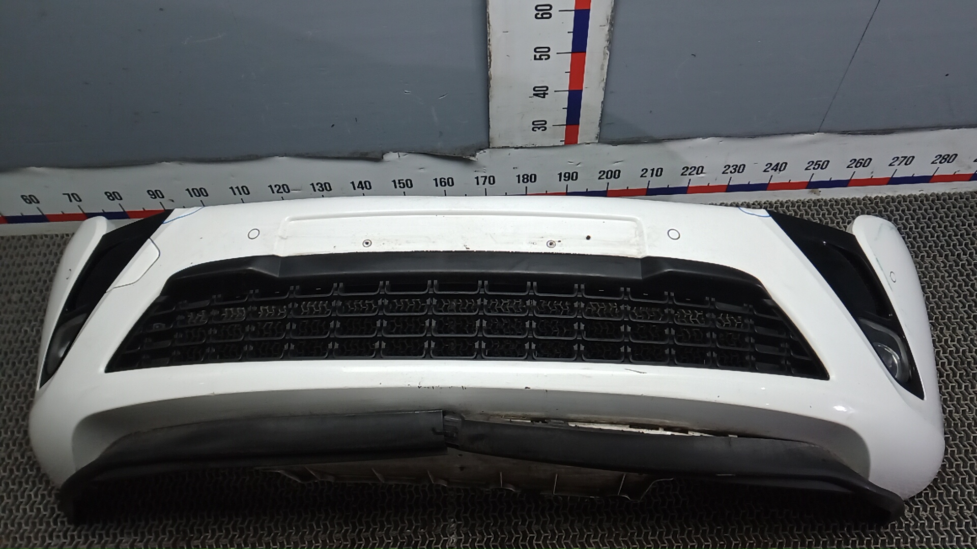 Бампер передний Opel Zafira C
