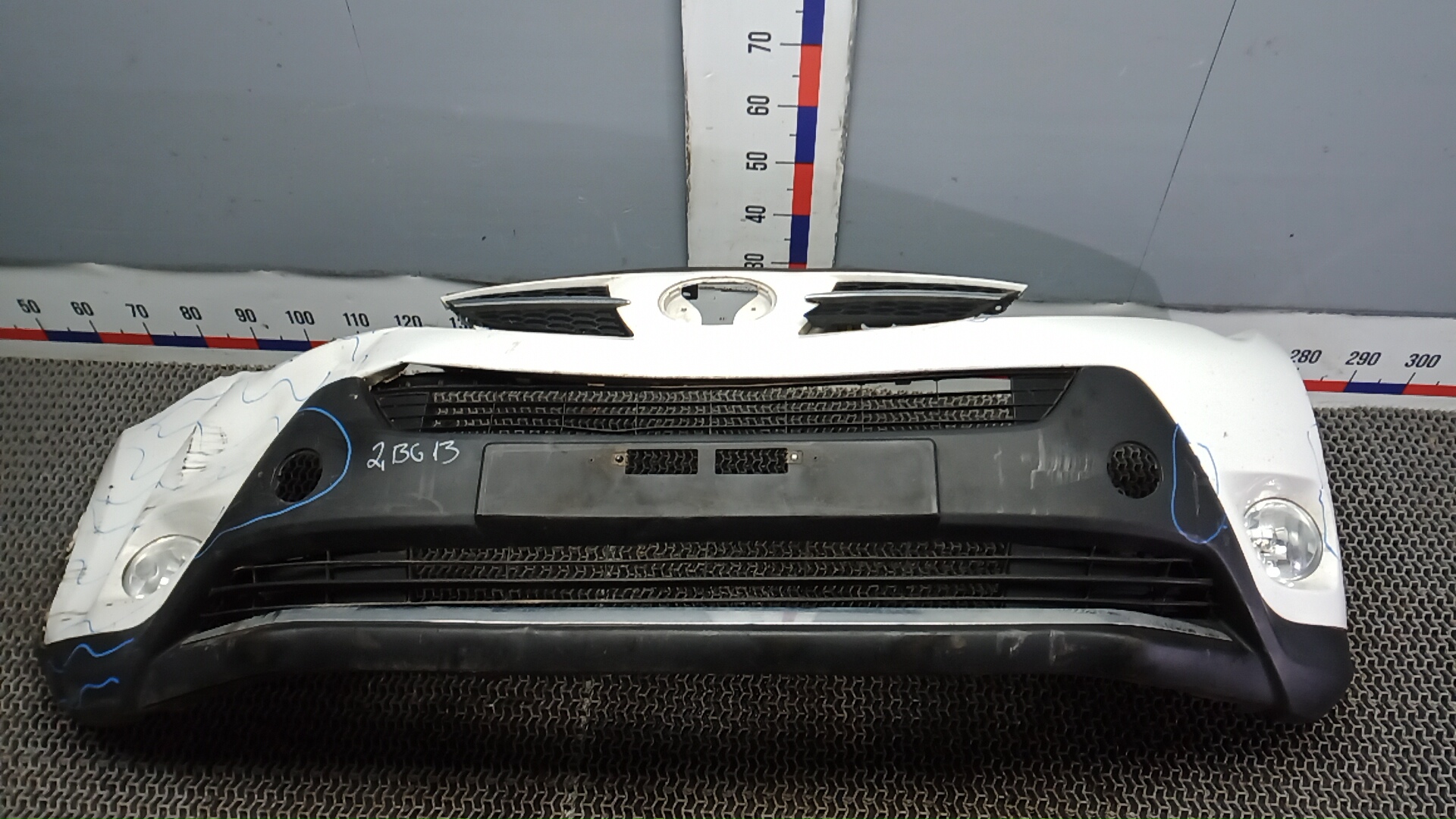 Бампер передний Toyota RAV4 CA40