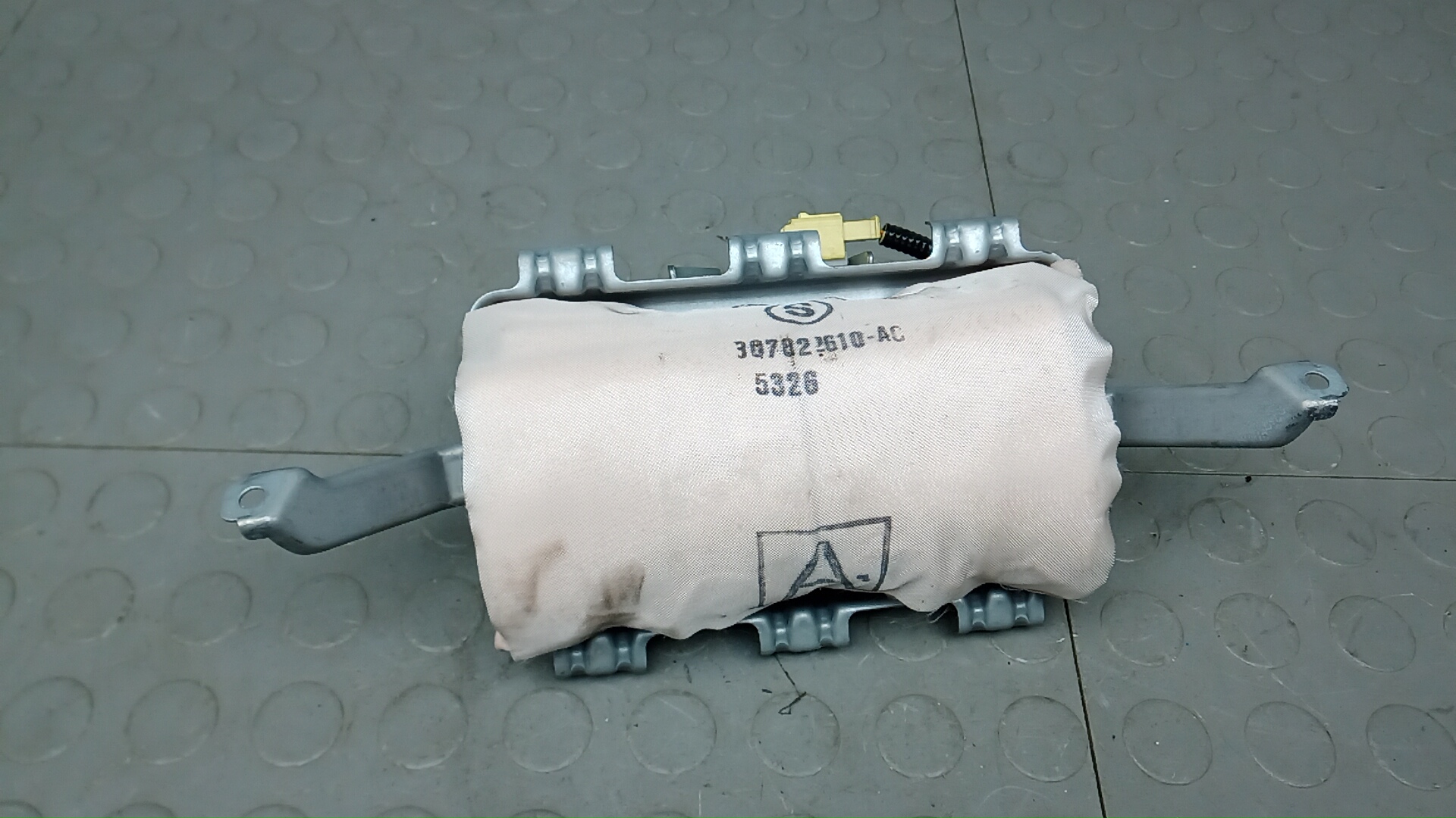 Подушка безопасности пассажира Toyota Auris E180