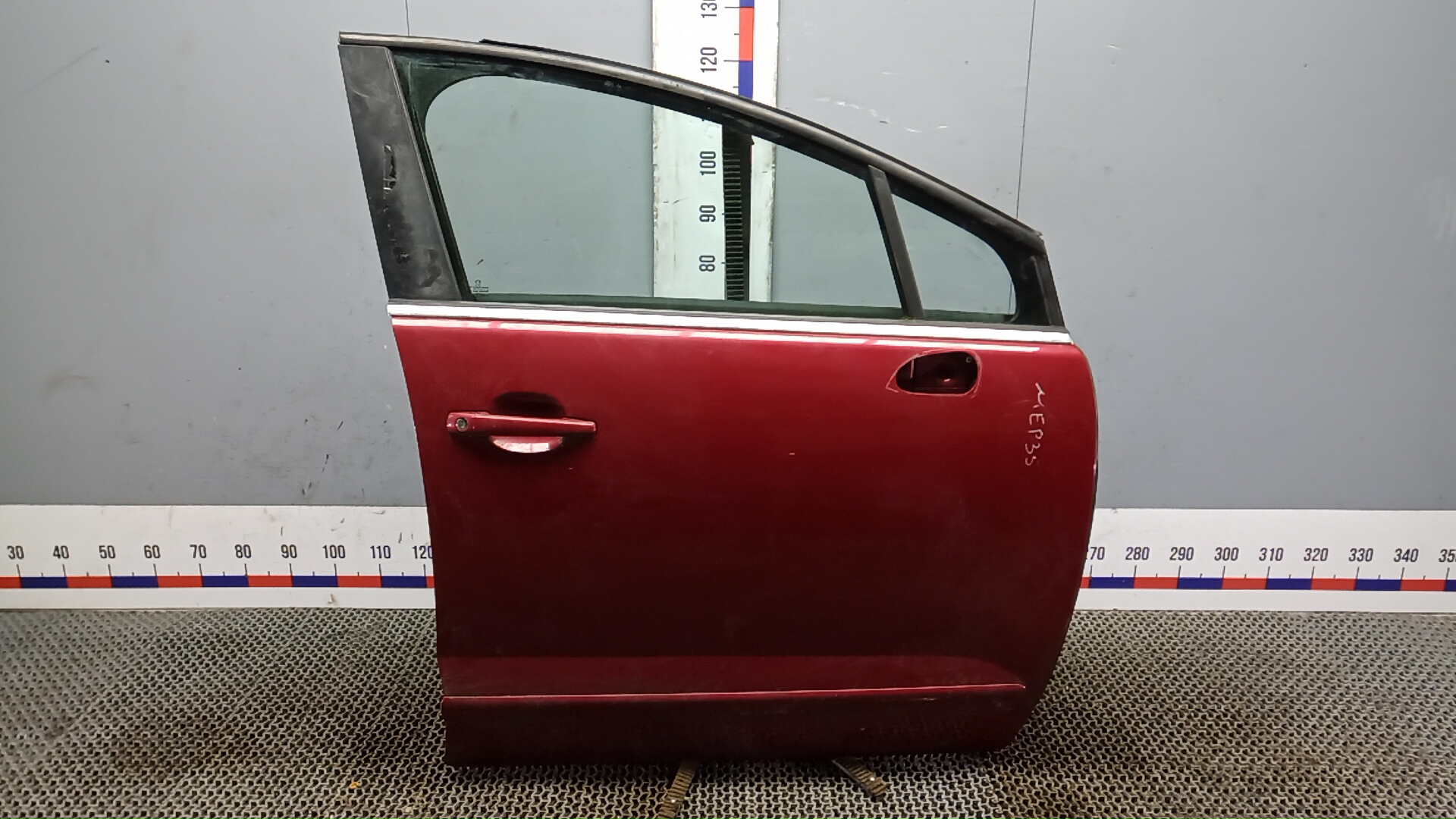 Дверь передняя правая Peugeot 5008
