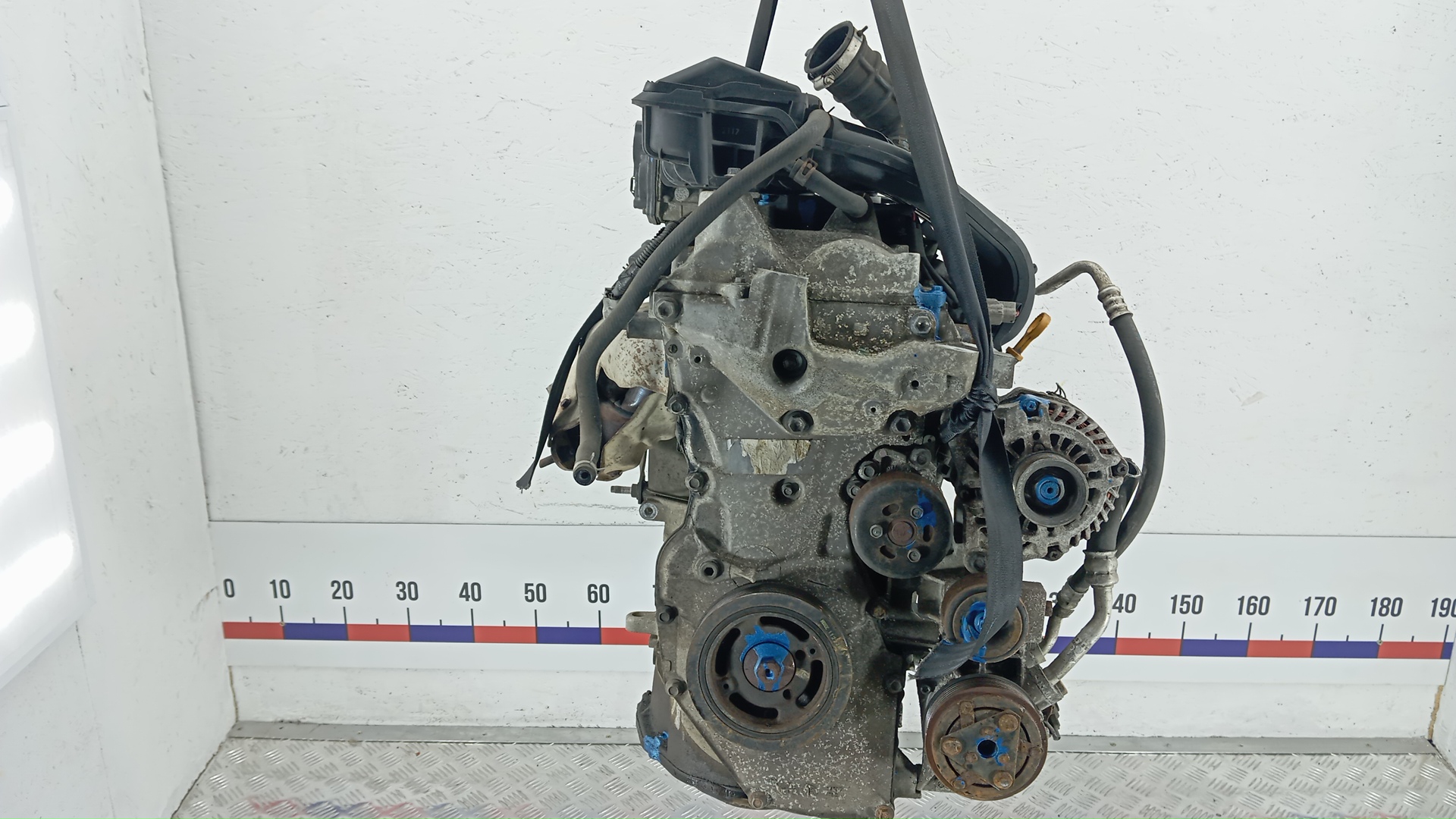 Двигатель бензиновый Nissan Juke F15