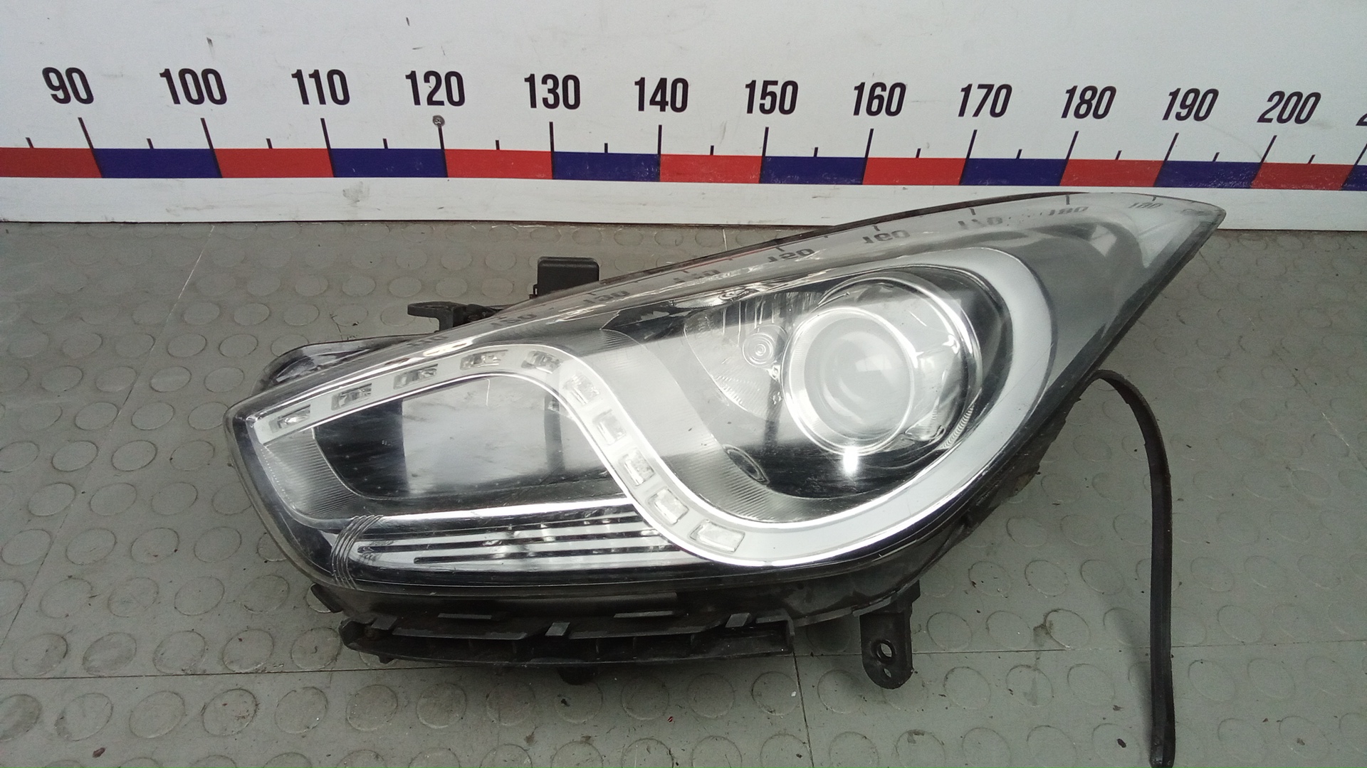 Фара левая Hyundai i40