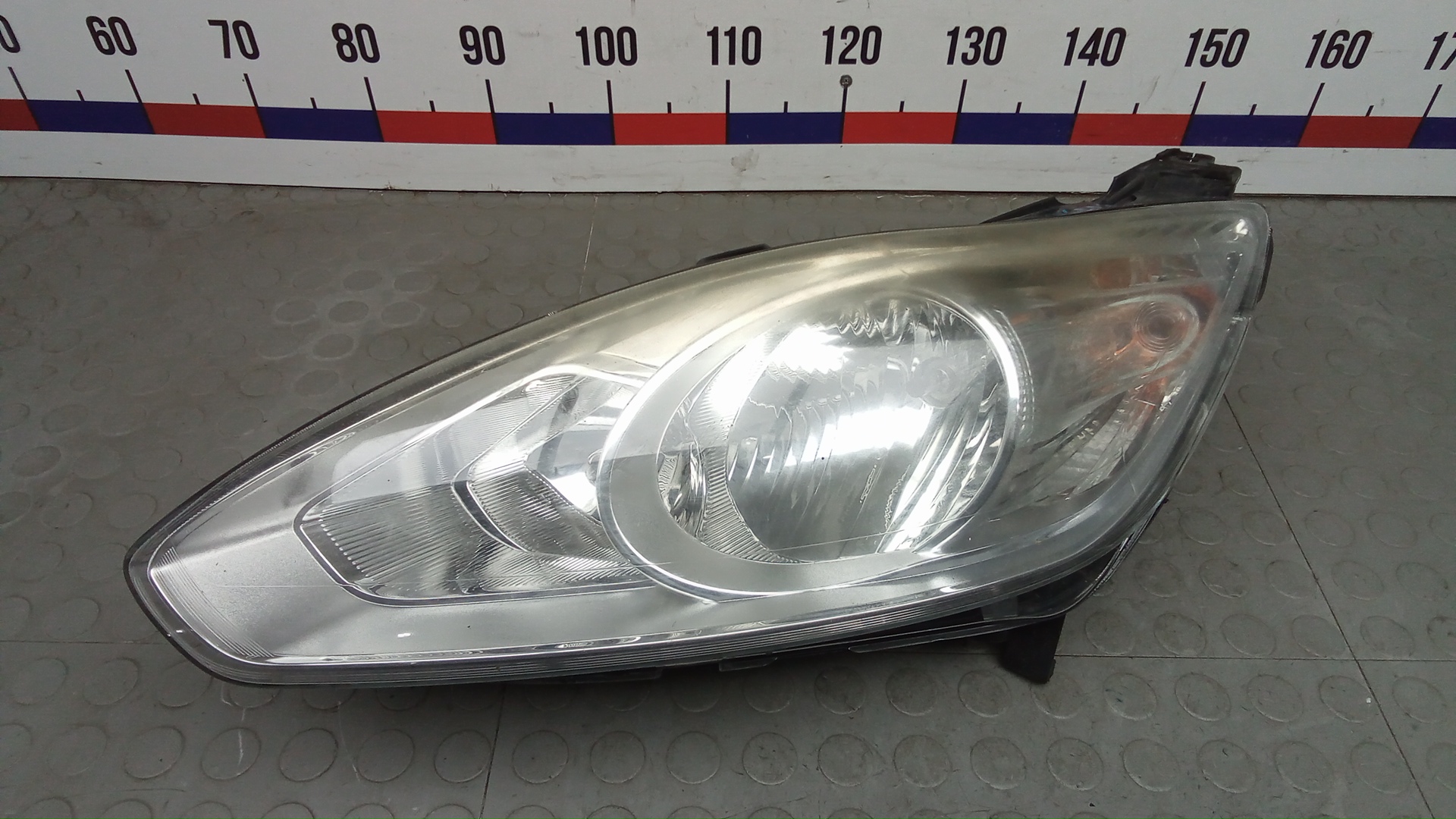 Фара левая Ford Grand C-MAX