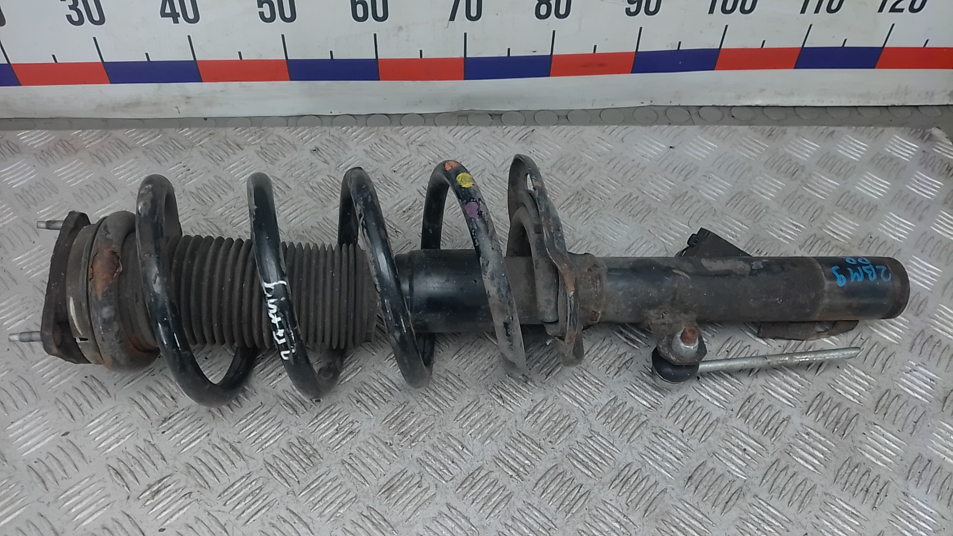 Стойка передняя правая Ford Transit 8