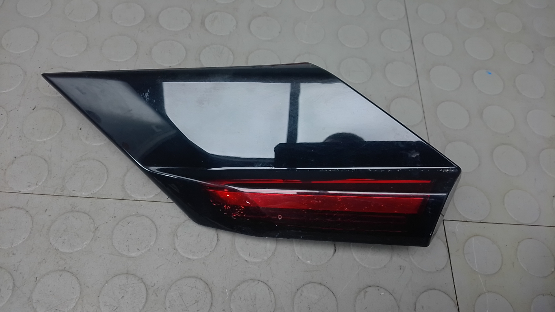 Фонарь задний левый Citroen C4 3
