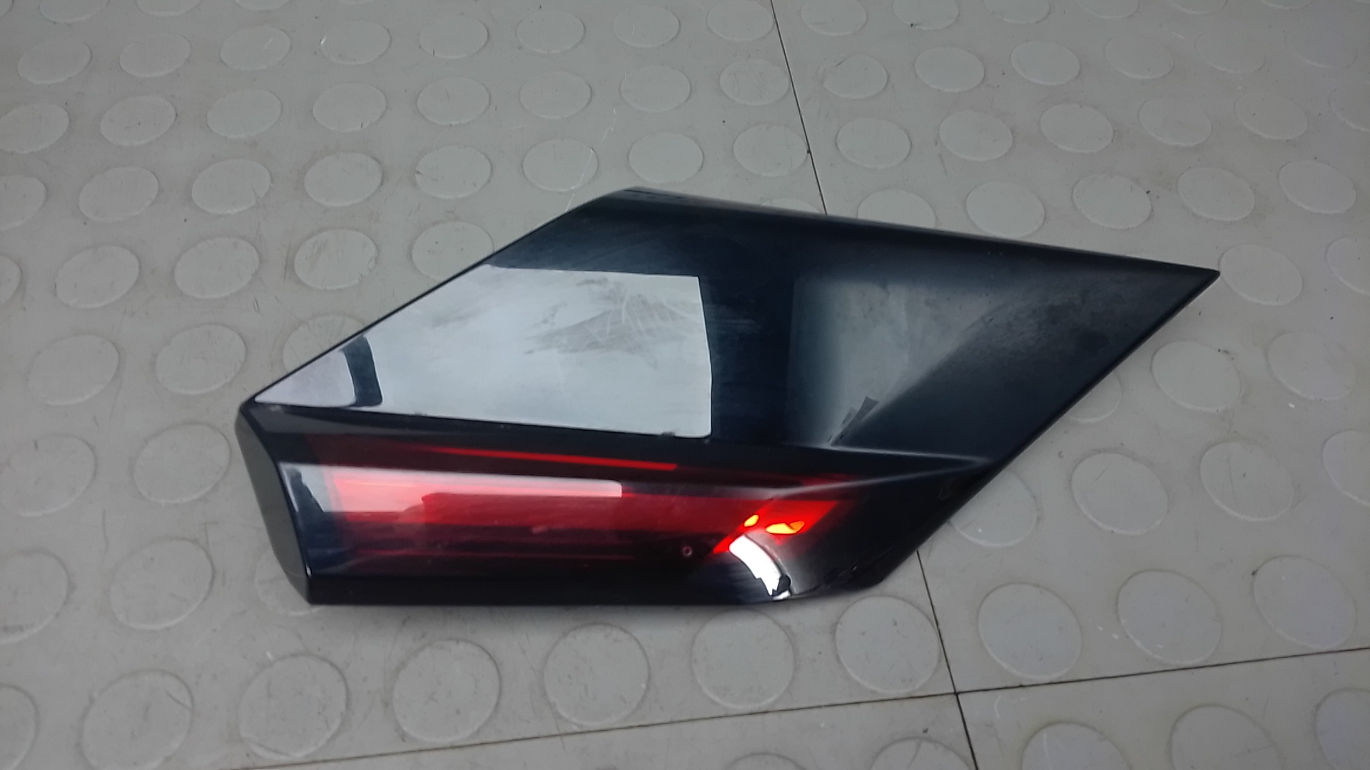 Фонарь задний правый Citroen C4 3