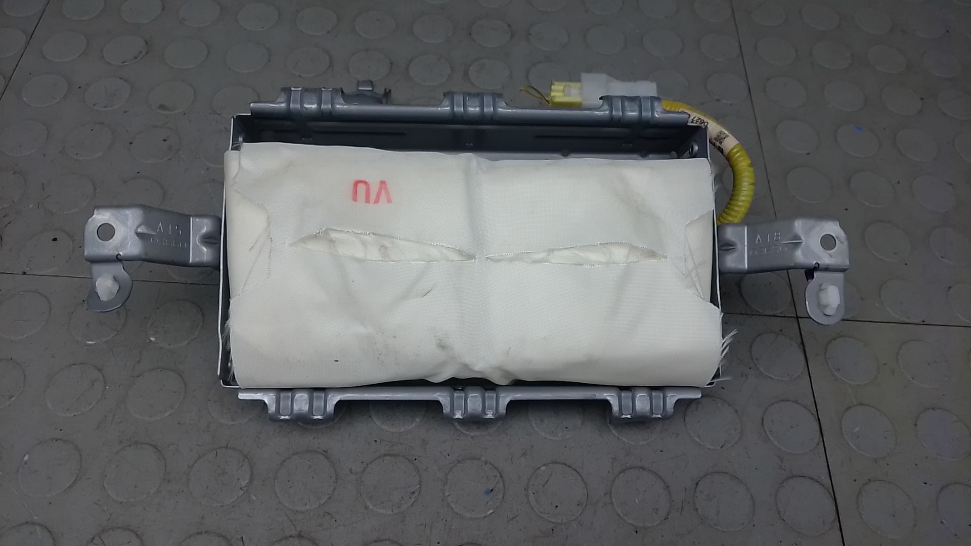 Подушка безопасности пассажира Toyota Prius XW30