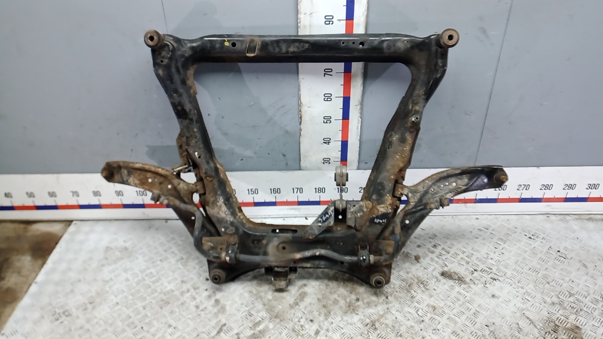 Балка подвески передняя Nissan X-Trail T32