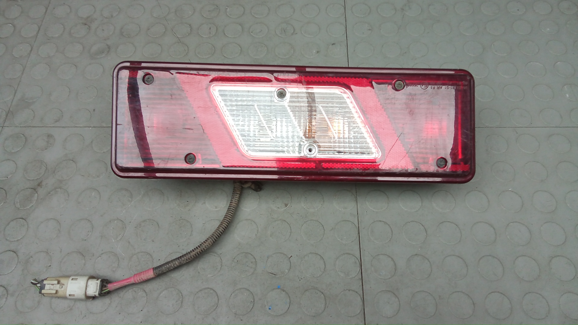 Фонарь задний левый Ford Transit 8