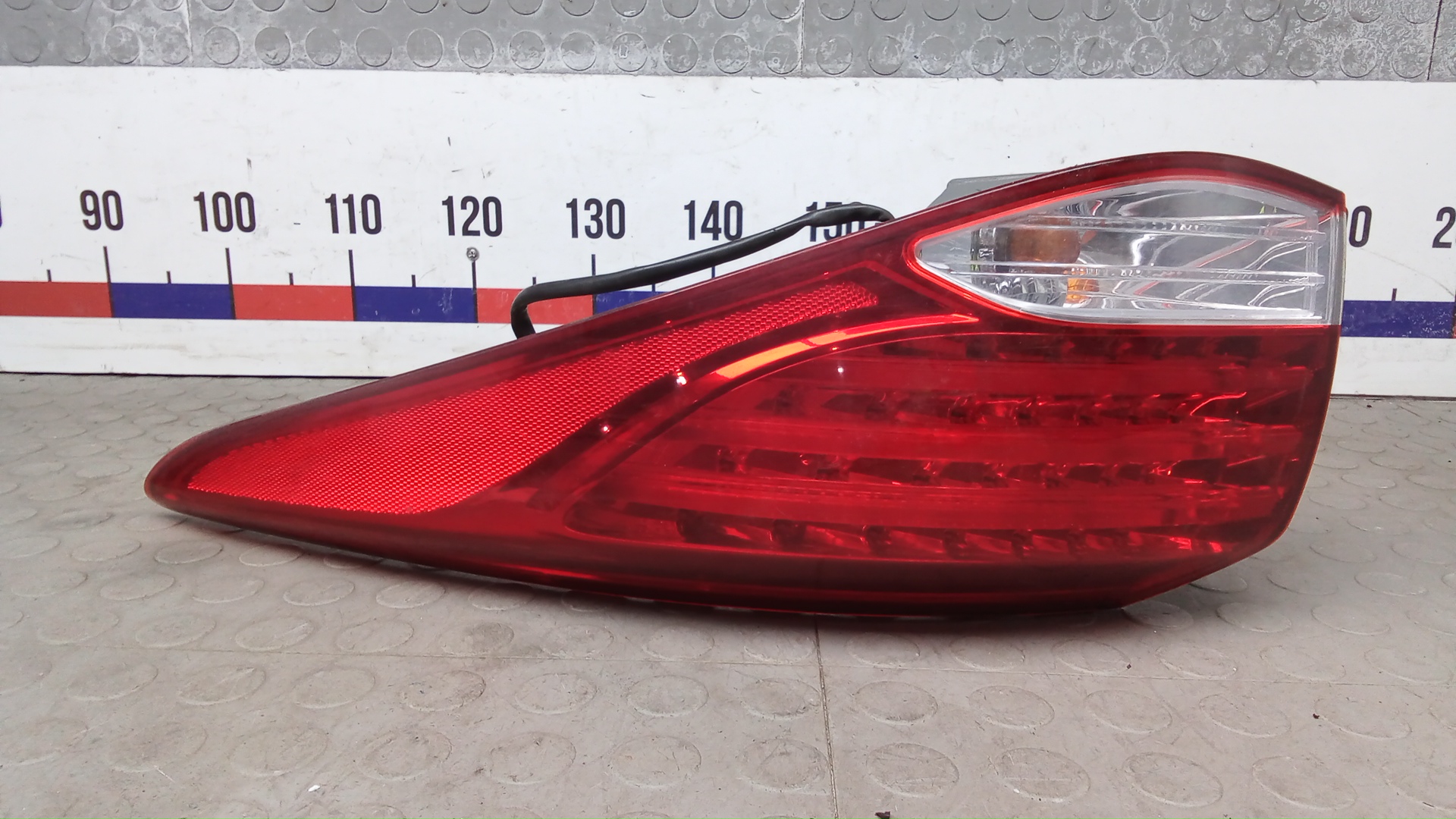 Фонарь задний правый Hyundai i40