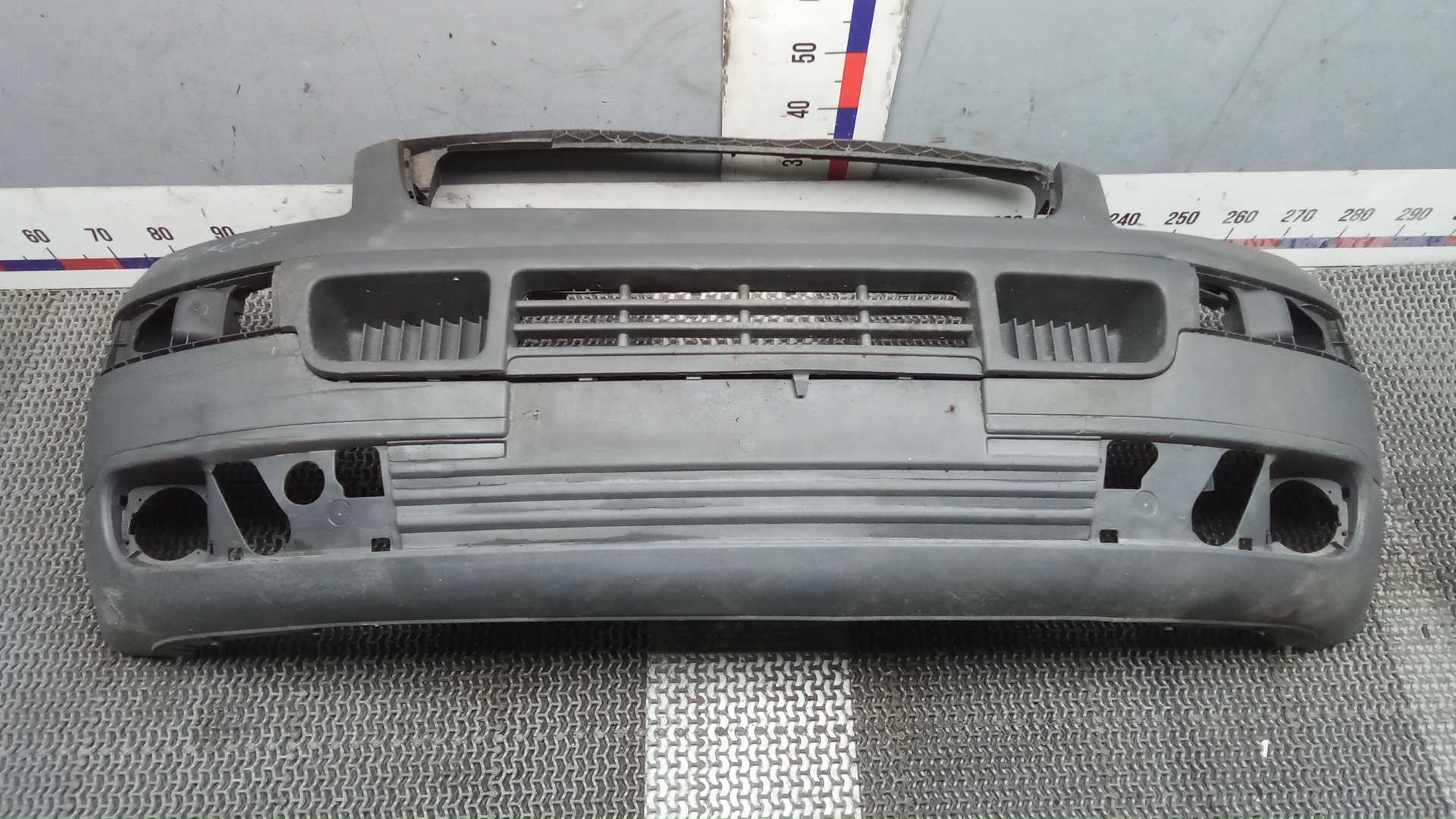 Бампер передний Volkswagen Transporter T5