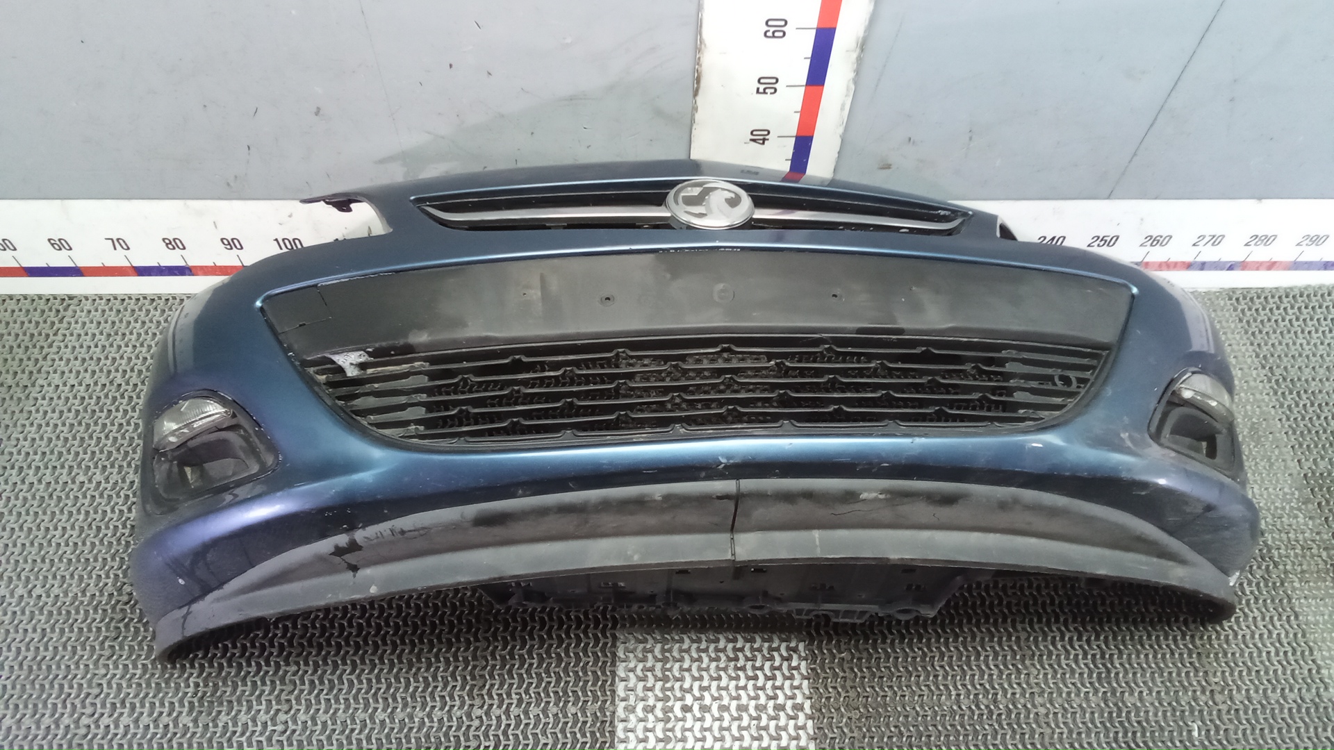 Бампер передний Opel Astra J