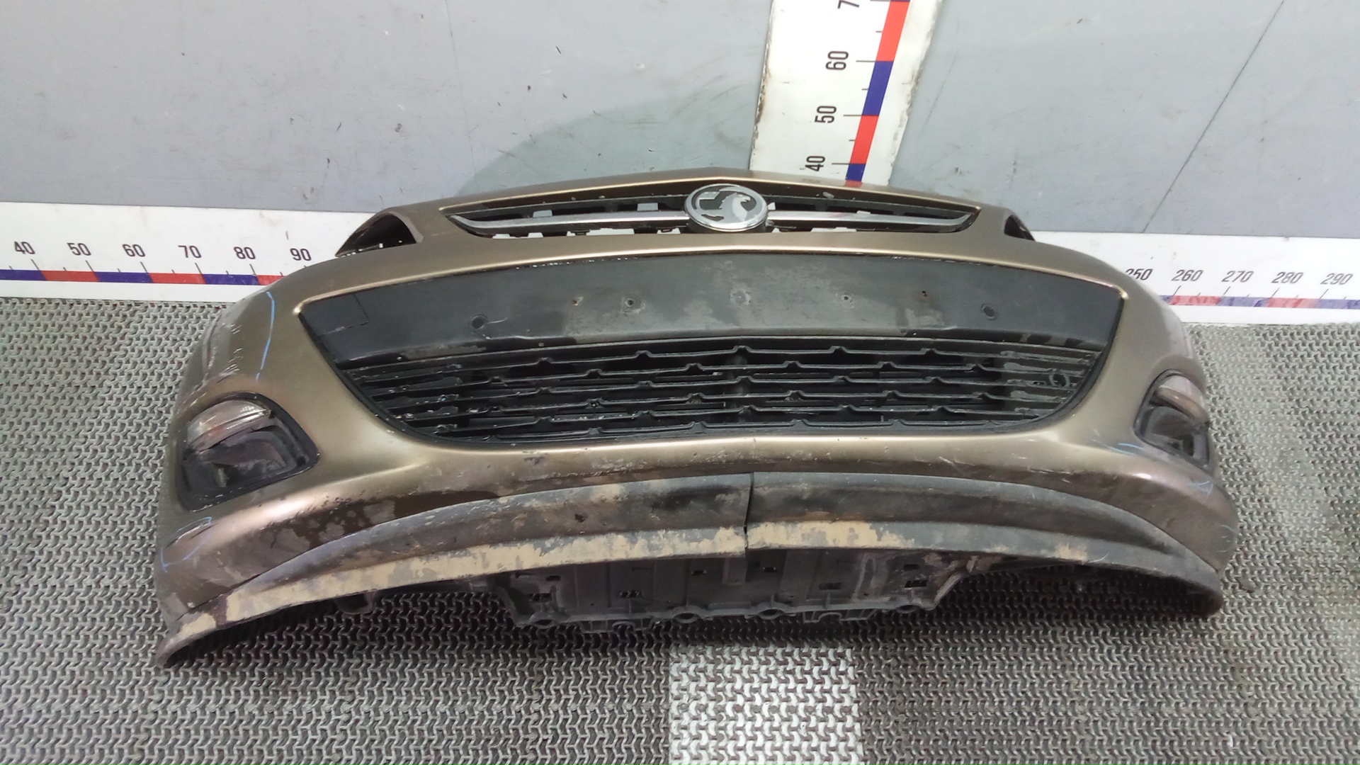 Бампер передний Opel Astra J