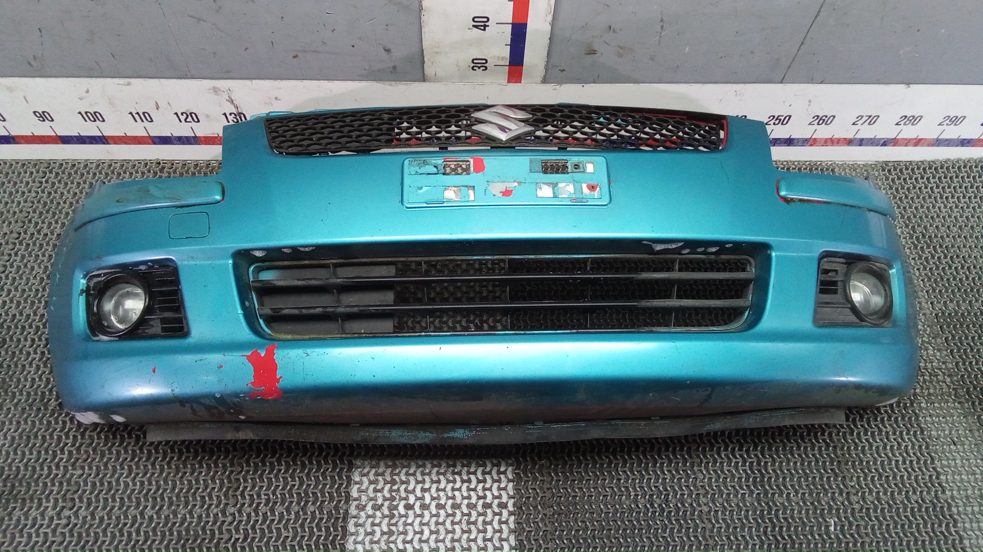 Бампер передний Suzuki Swift 1