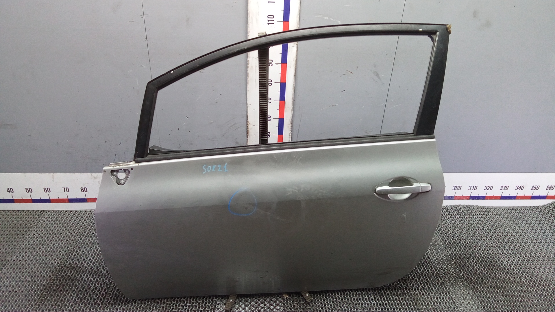 Дверь передняя левая Toyota Auris E150